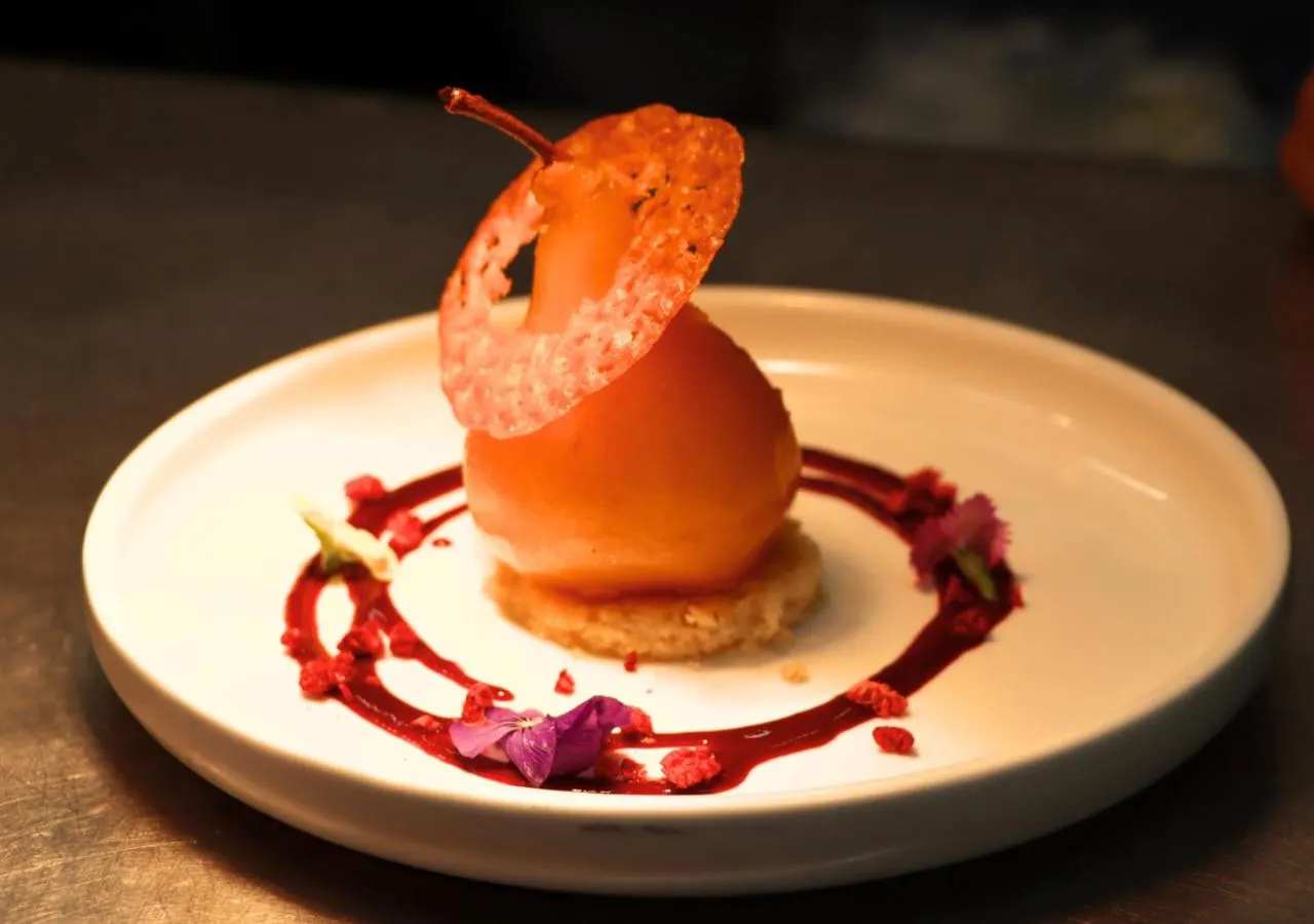 Restaurant/places to eat in JetPark Auckland Airport Hotel