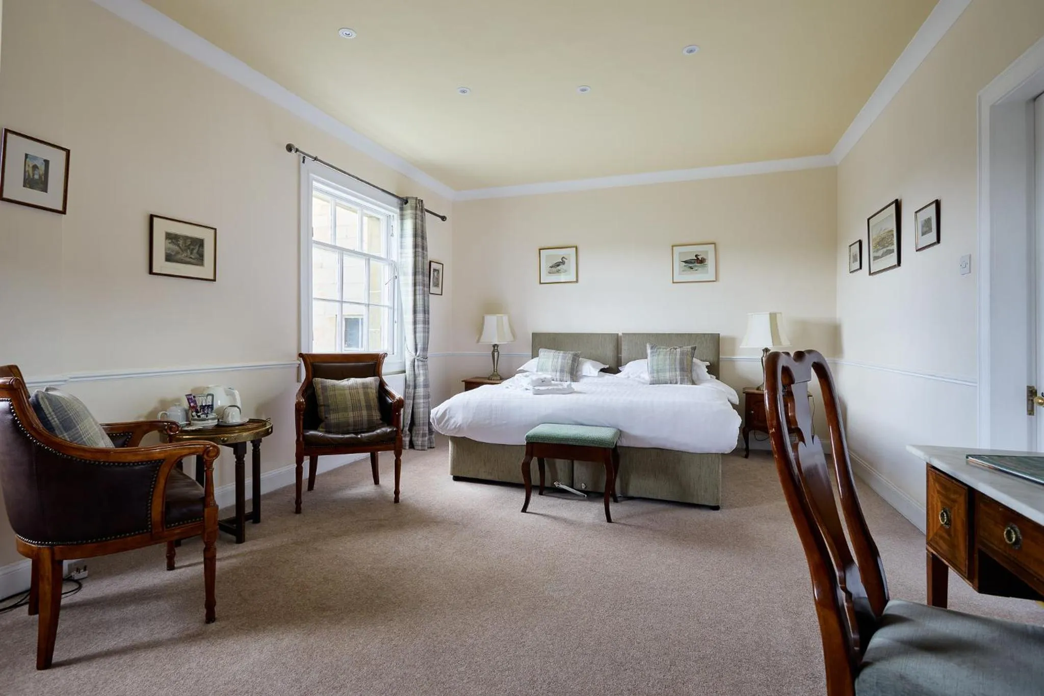 Bedroom, Bed in Ednam House Hotel