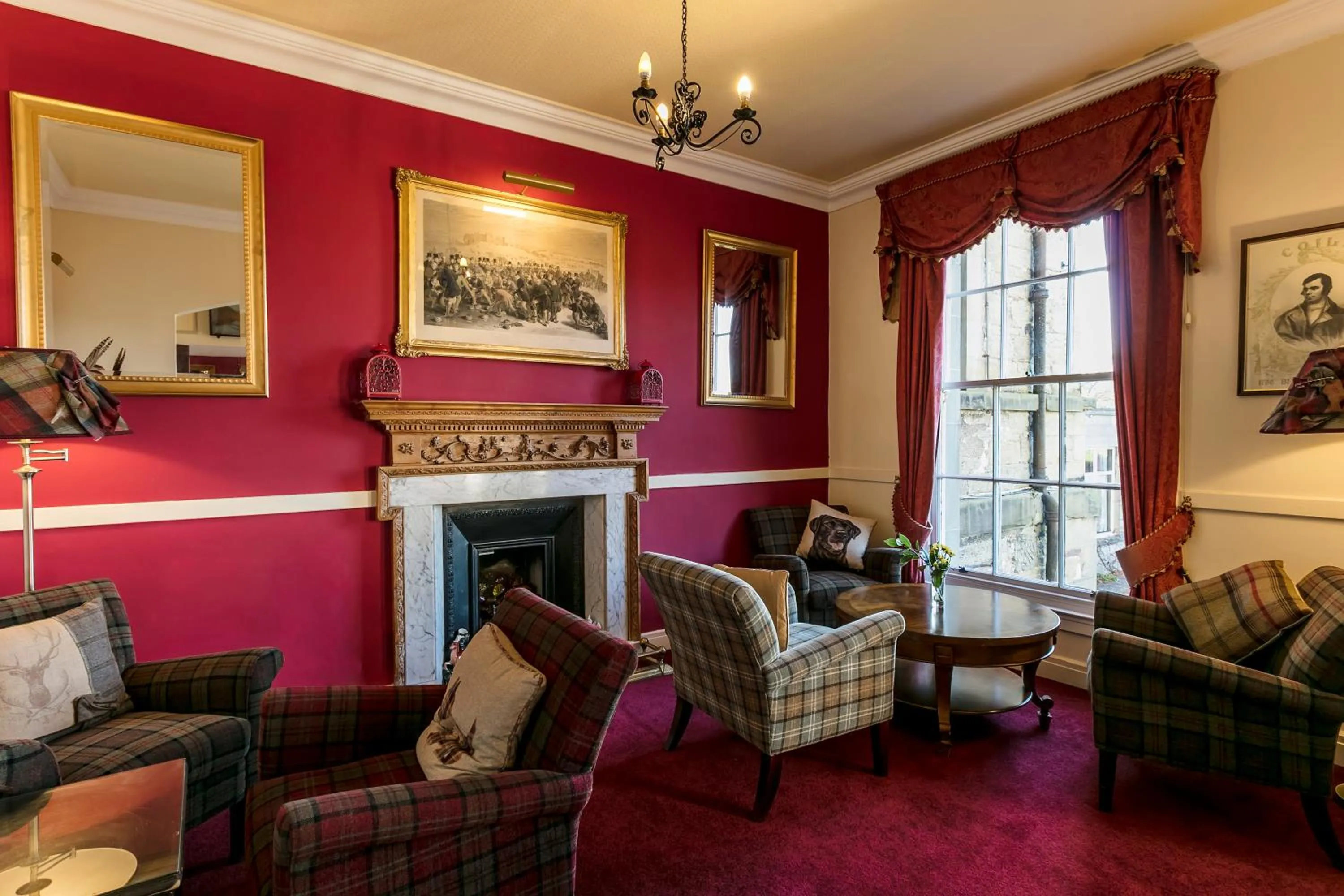 Lounge or bar in Ednam House Hotel