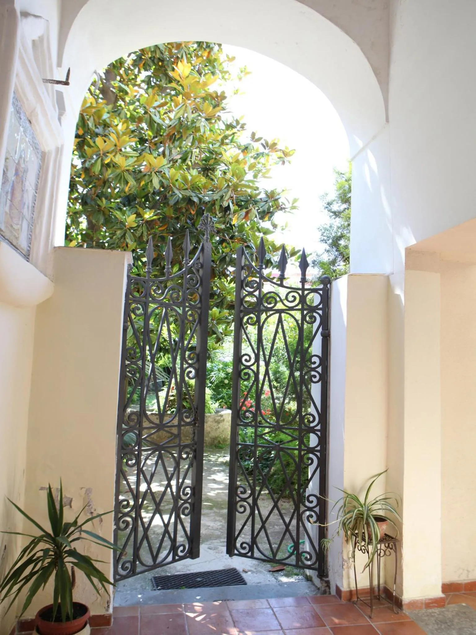 Garden view in Il Giardino di Tonia - Oplontis Guest House - Bed & Garden -