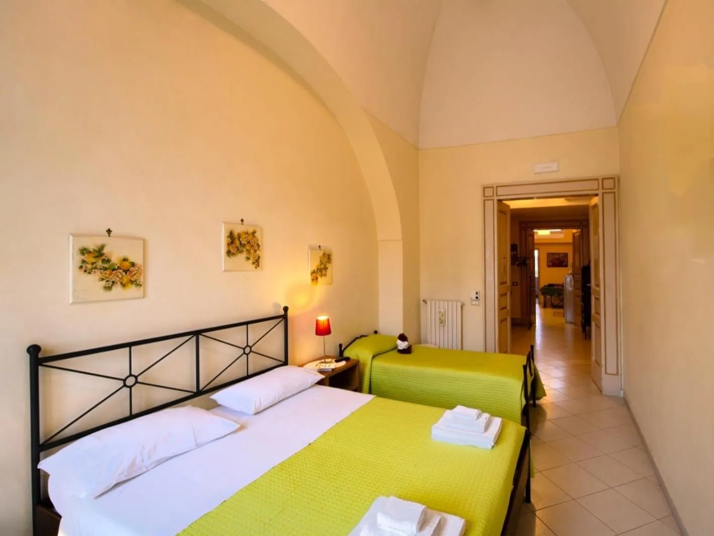 Photo of the whole room, Bed in Il Giardino di Tonia - Oplontis Guest House - Bed & Garden -
