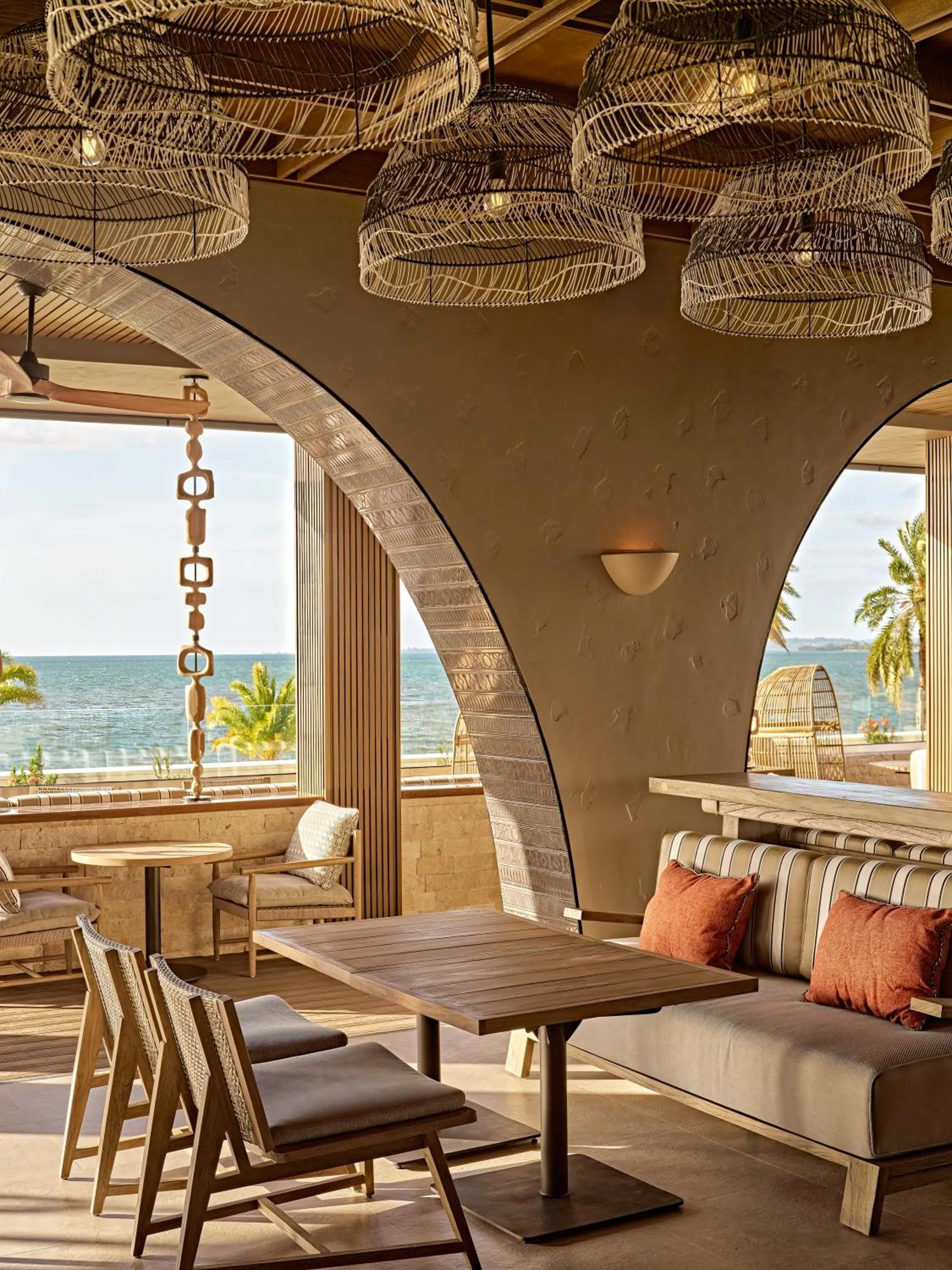 Restaurant/places to eat in Crowne Plaza Fiji Nadi Bay Resort & Spa by IHG