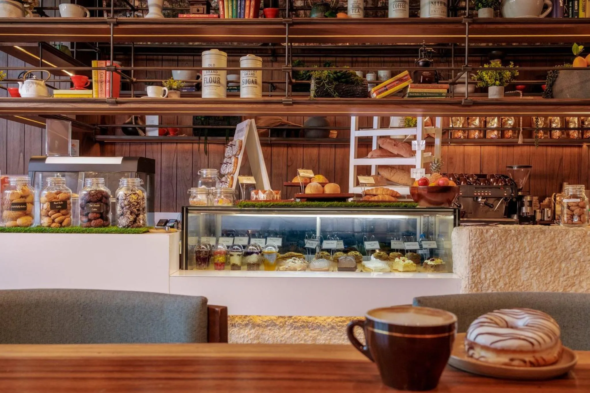 Restaurant/places to eat in Crowne Plaza Fiji Nadi Bay Resort & Spa by IHG