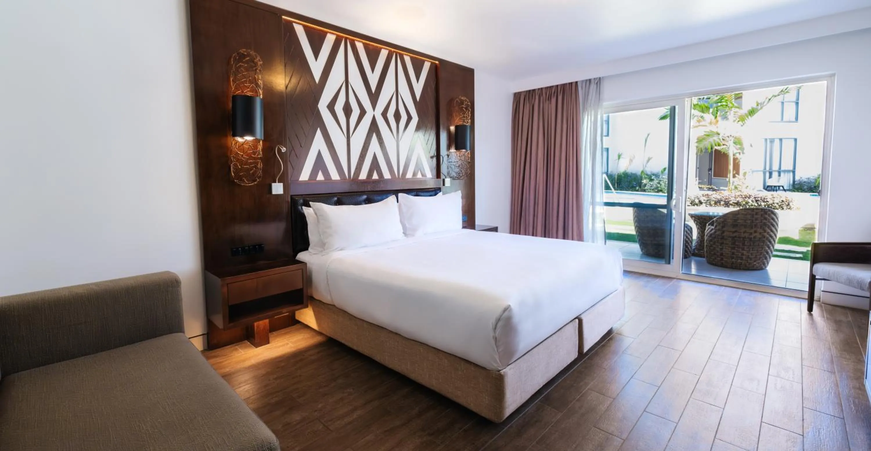 Crowne Plaza Fiji Nadi Bay Resort & Spa by IHG
