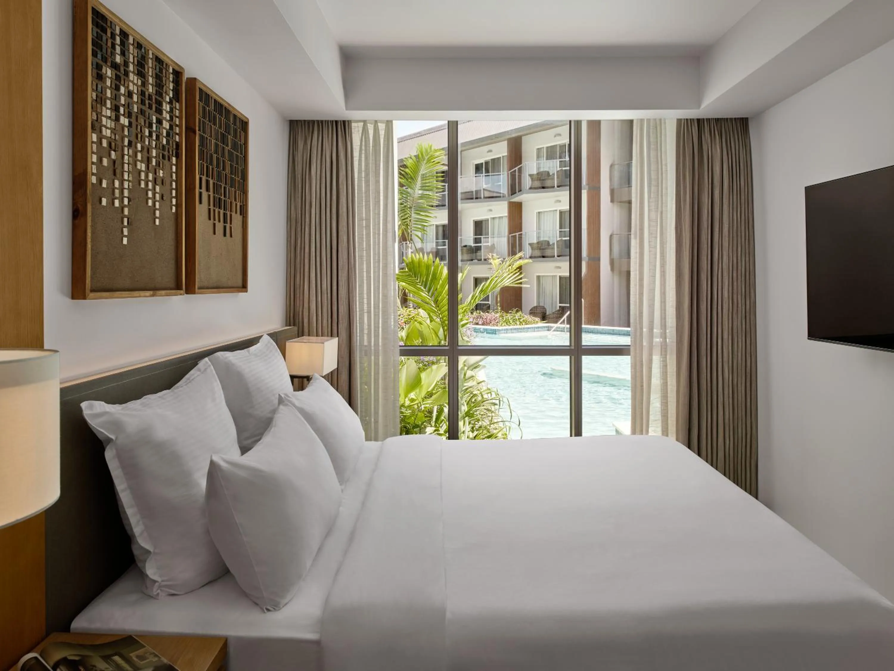 Bed in Crowne Plaza Fiji Nadi Bay Resort & Spa by IHG