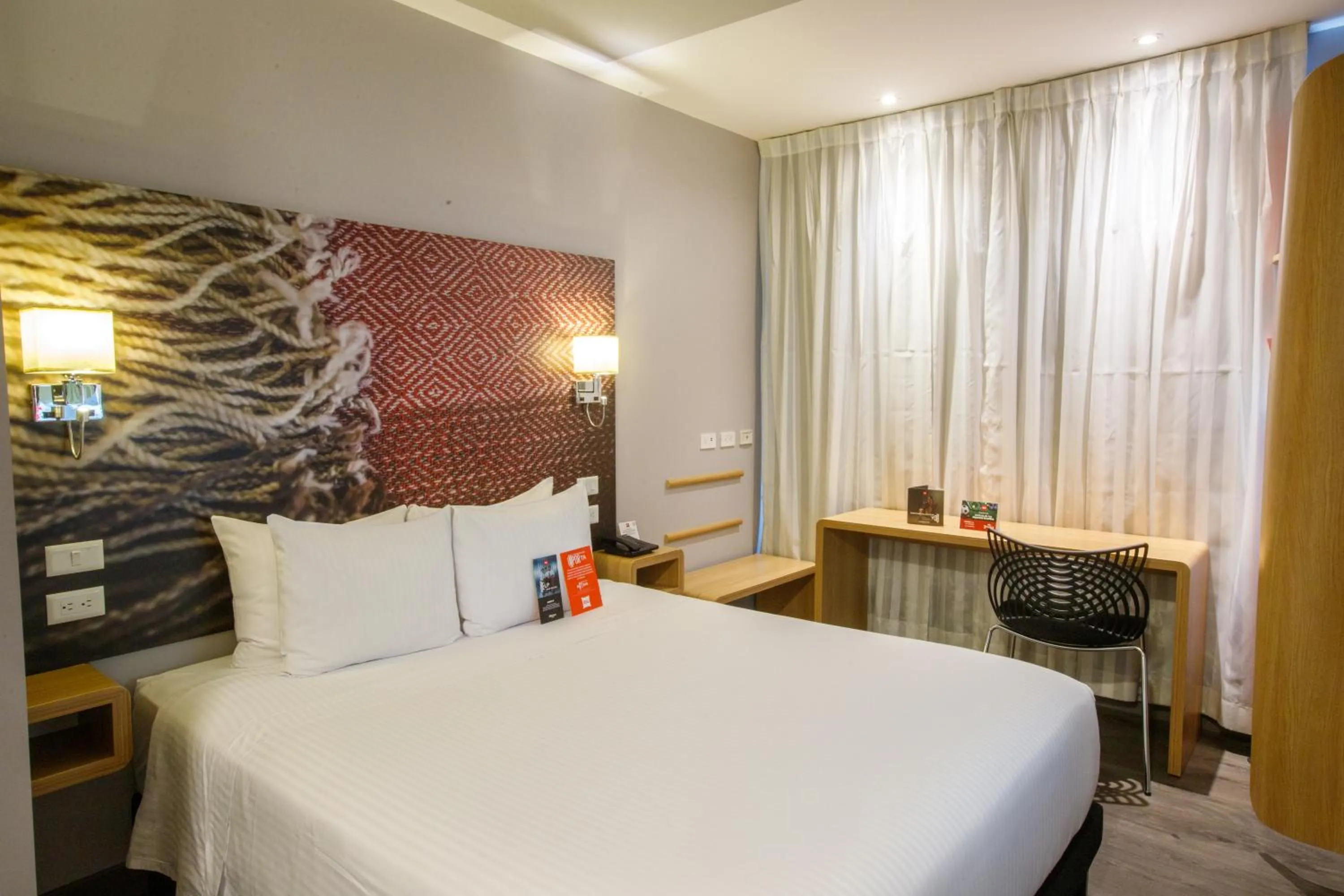 Property building, Bed in ibis Quito