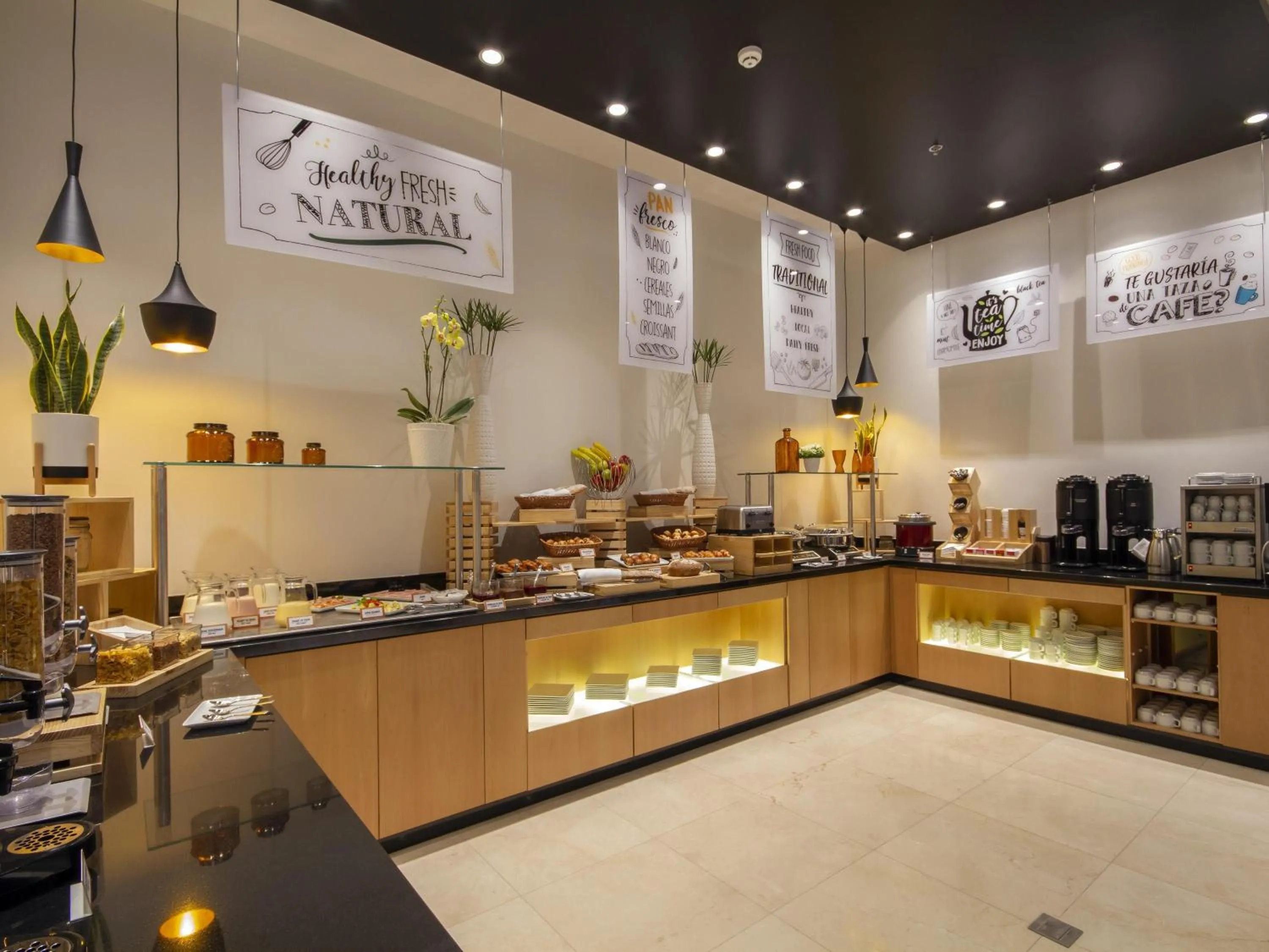 Breakfast in ibis Quito