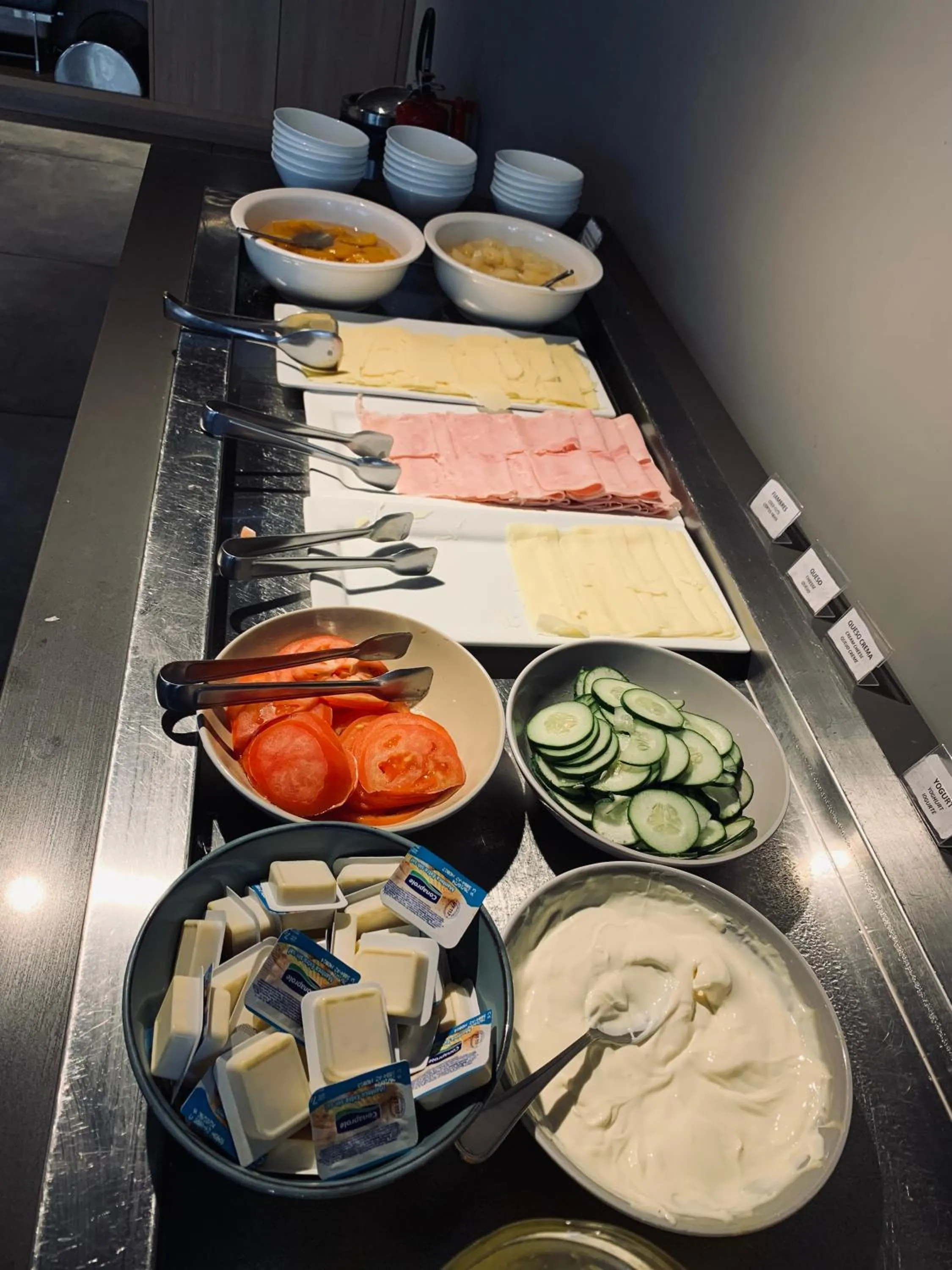 Breakfast in ibis Styles Montevideo Biarritz