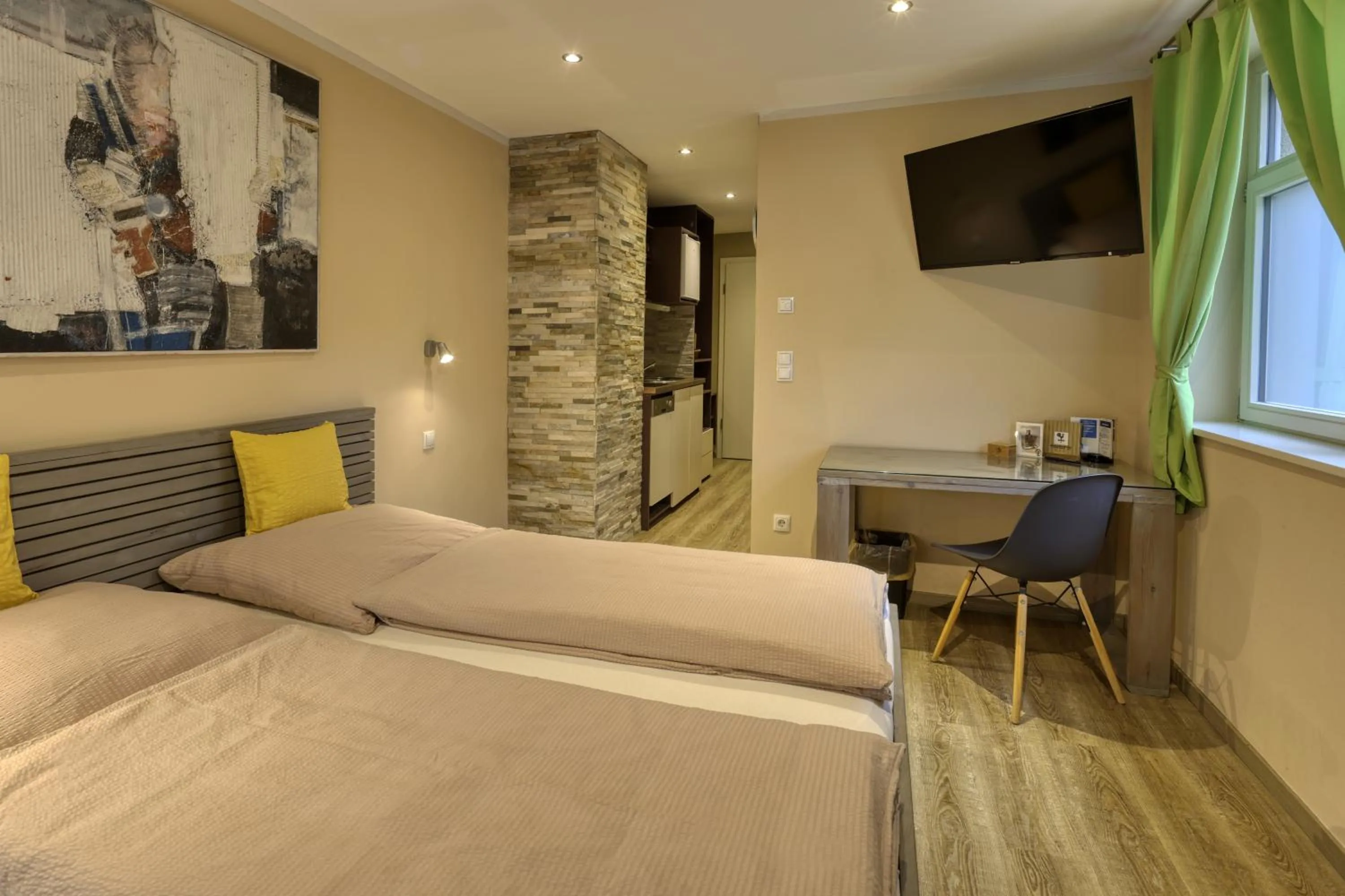 Bed in AD1716 apARTments Marktheidenfeld