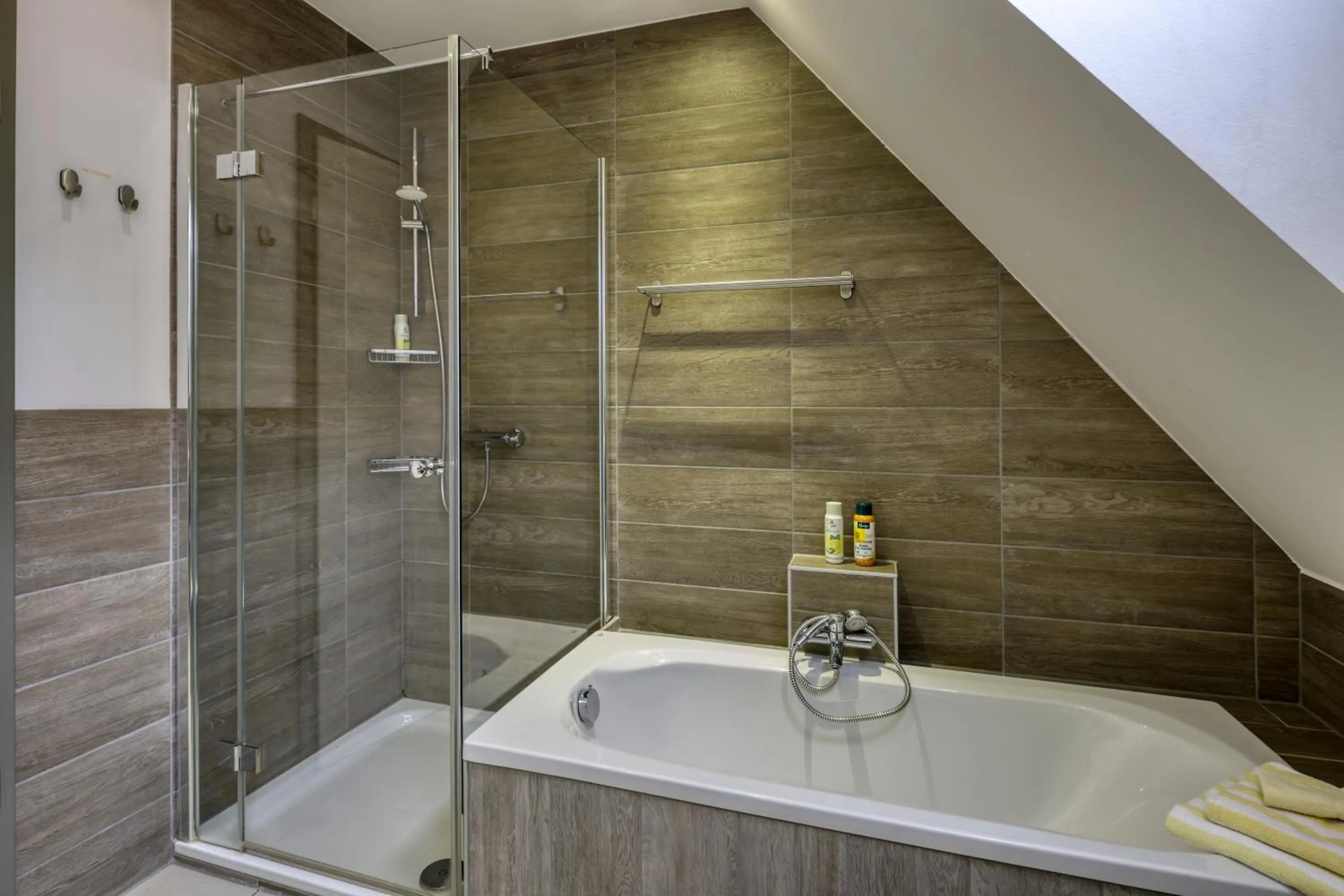 Shower in AD1716 apARTments Marktheidenfeld