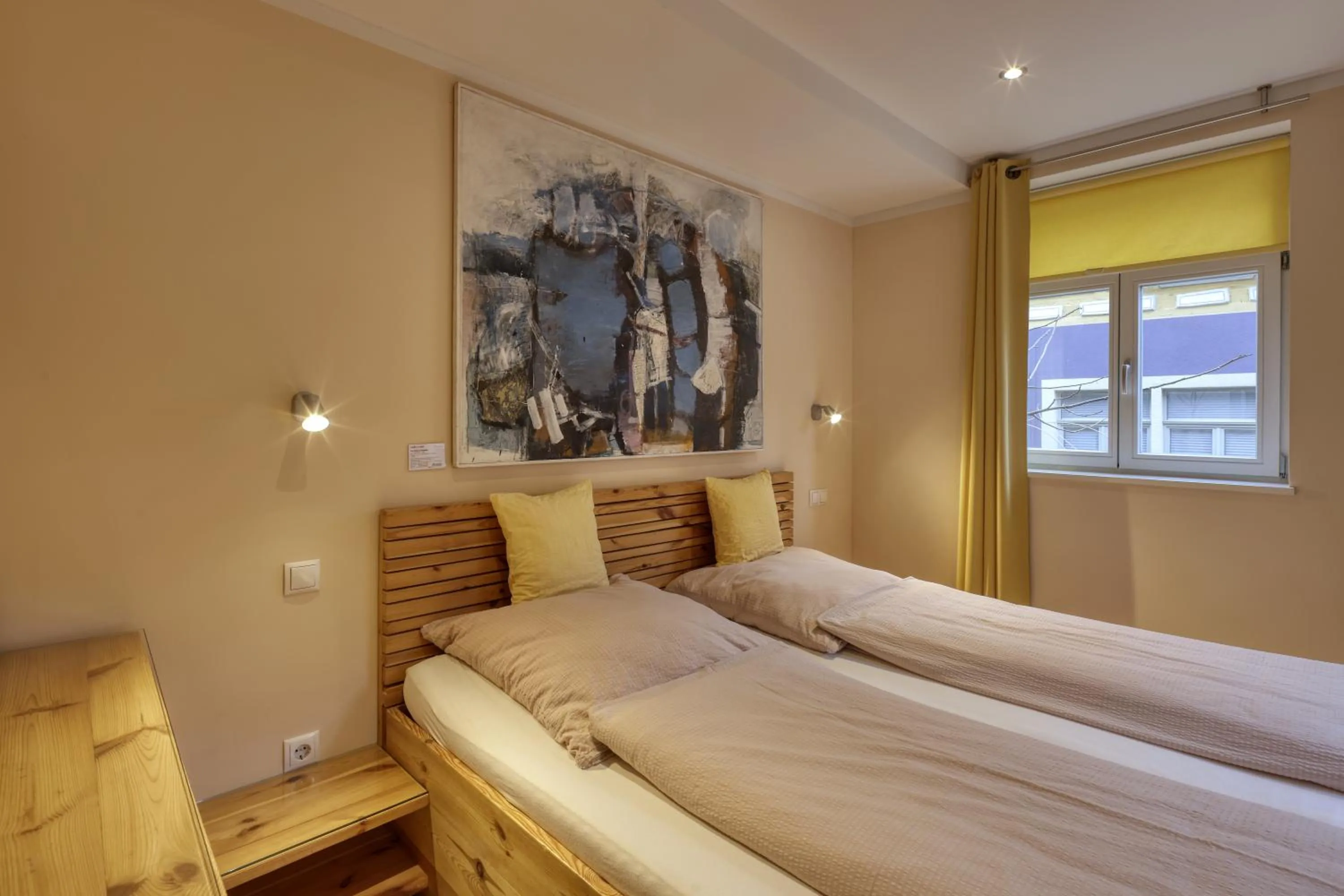 locker, Bed in AD1716 apARTments Marktheidenfeld