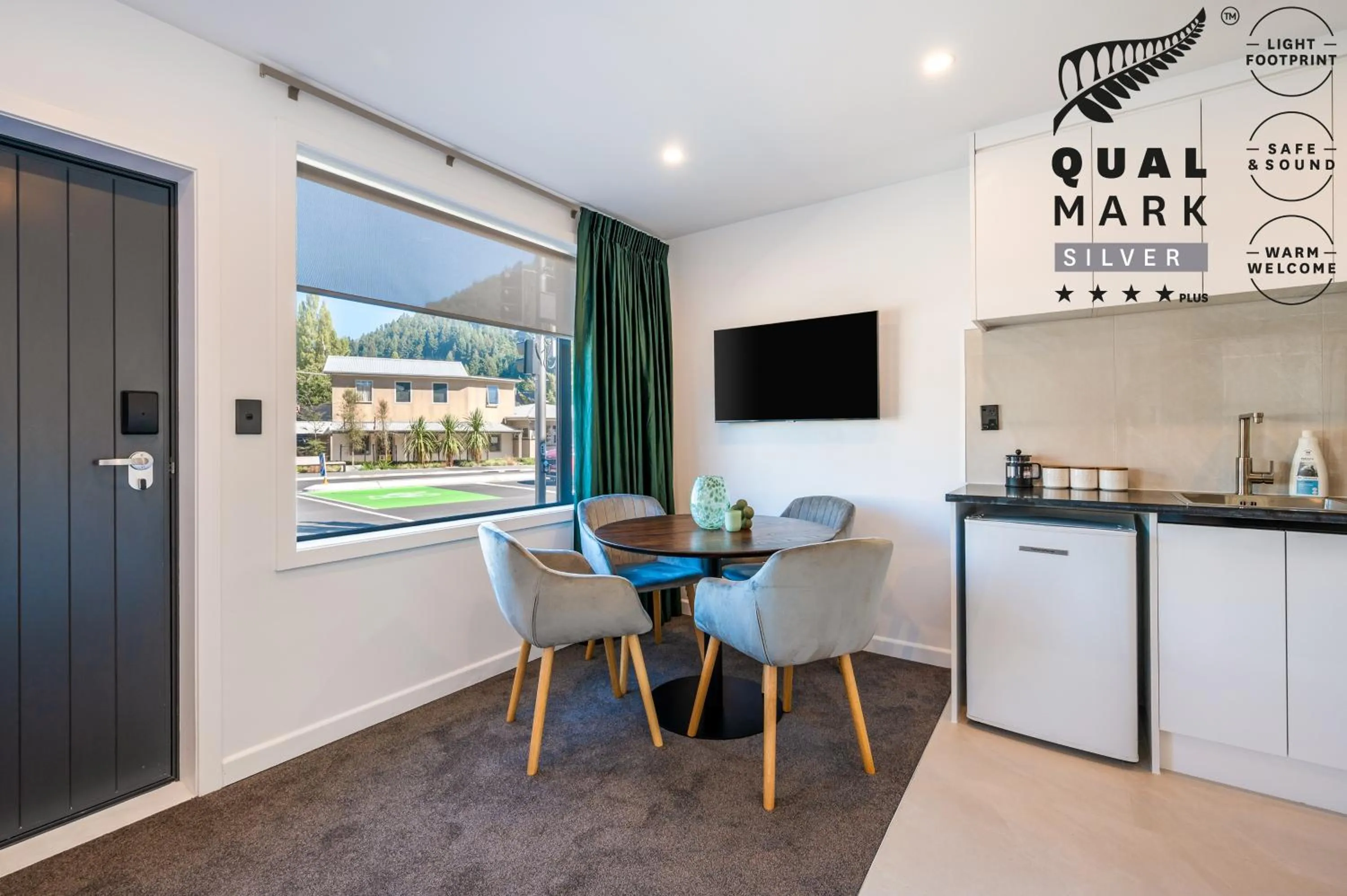 Dining area in Luxe Suites & Apartments
