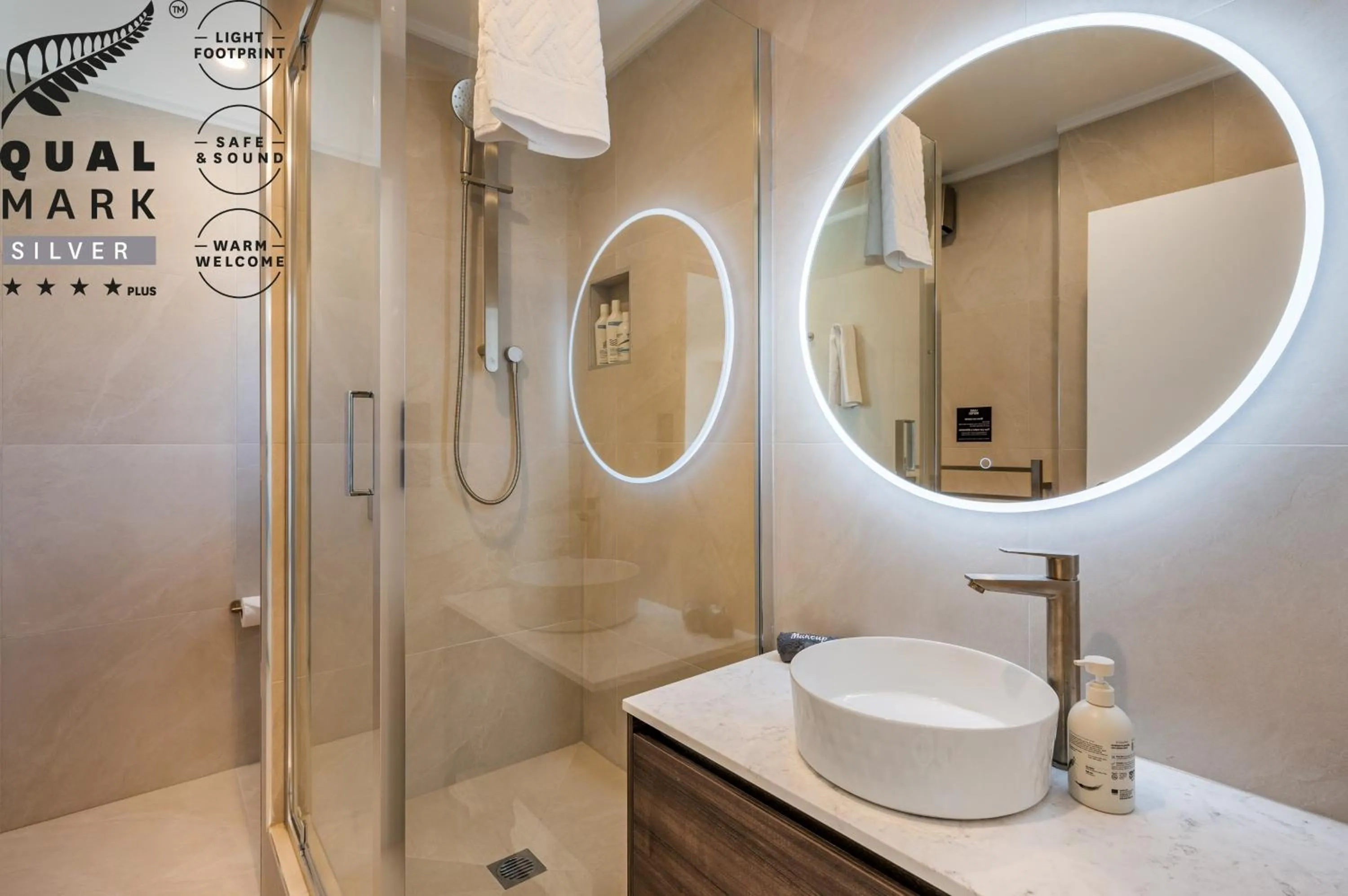 Shower in Luxe Suites & Apartments