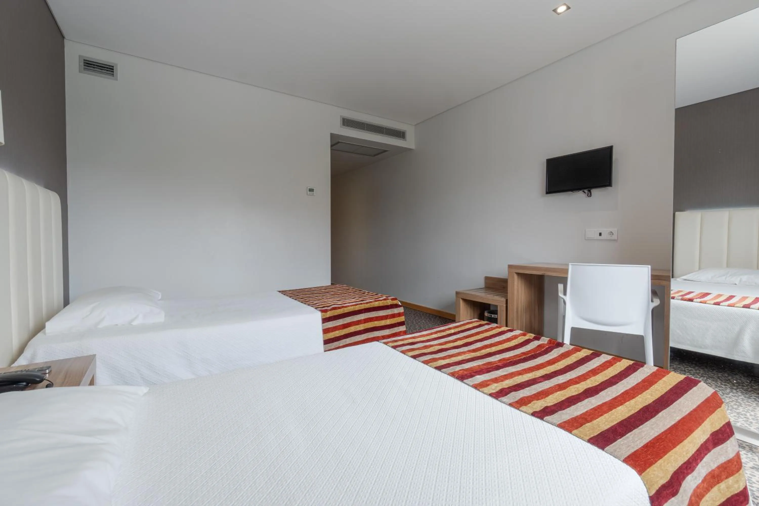 Bed in Hotel Azinheira by RIDAN Hotels