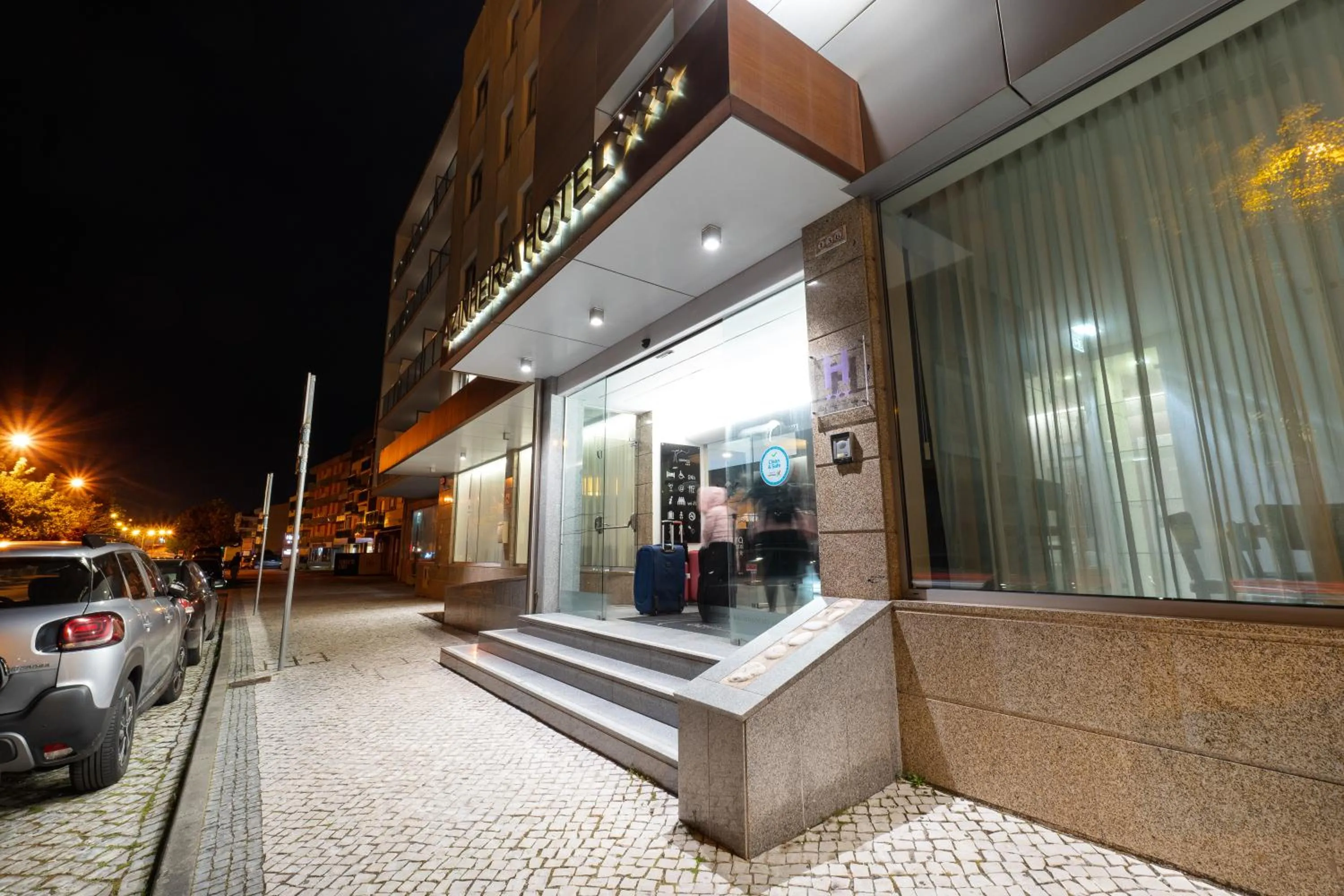 Facade/entrance in Hotel Azinheira by RIDAN Hotels