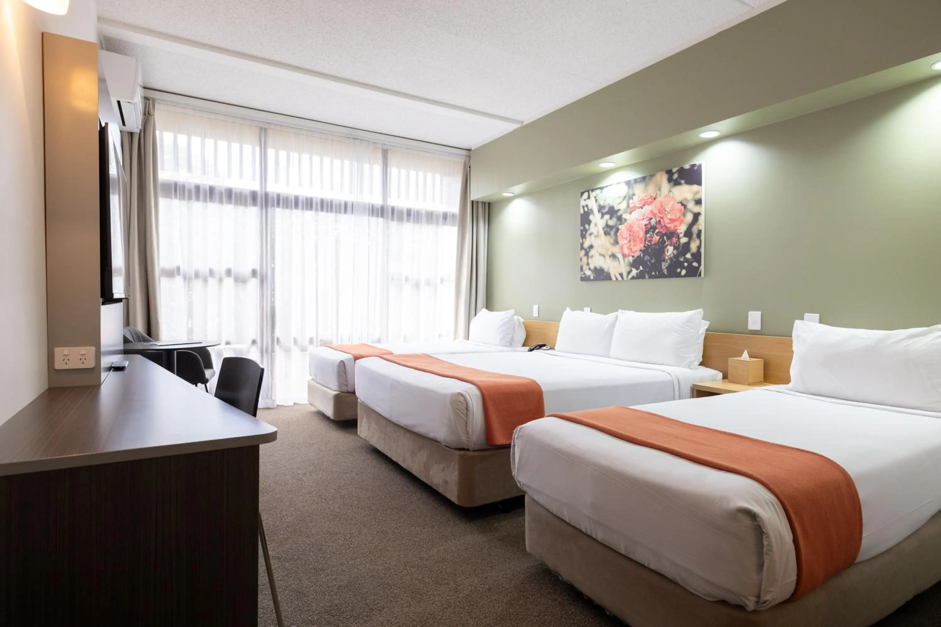 Bed in Auckland Rose Park Hotel