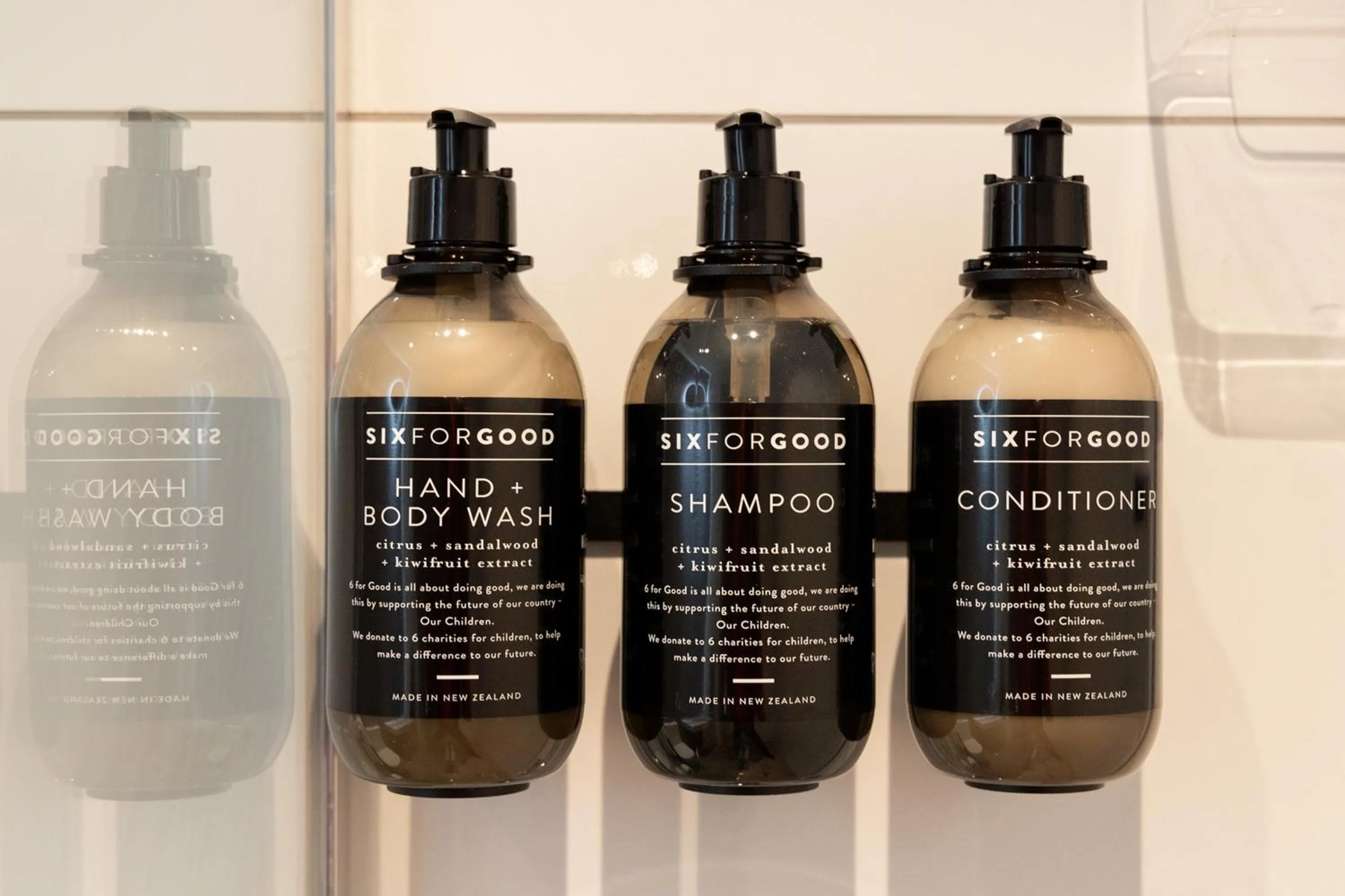 Bathroom in Auckland Rose Park Hotel