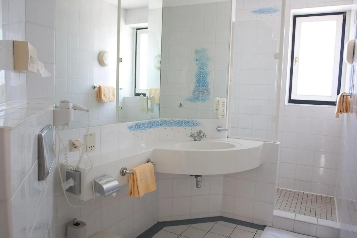 Bathroom in Seminarhotel Göttlesbrunn