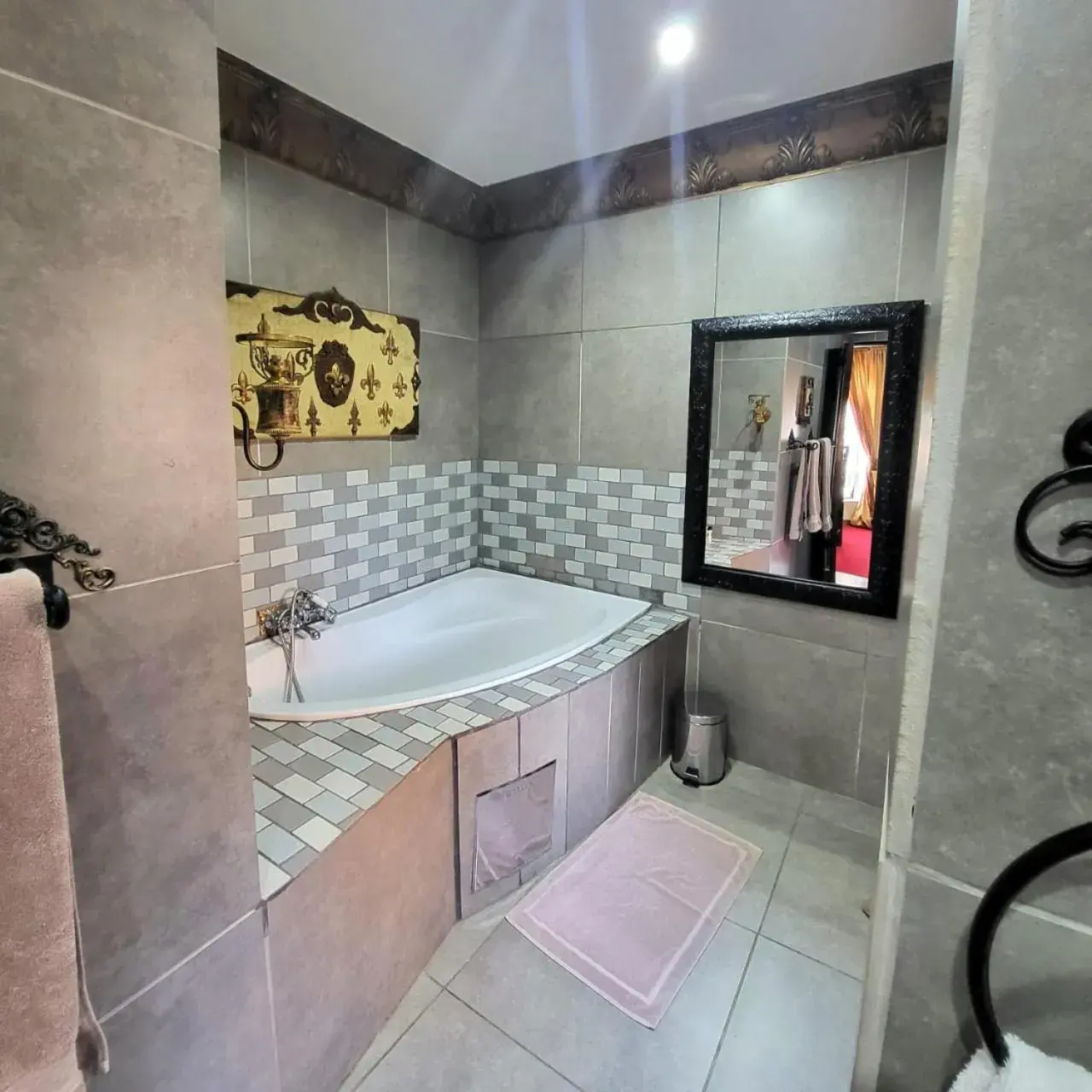 Superior Queen Room in Excalibur Boutique Hotel Superior Queen Room in Excalibur Boutique Hotel