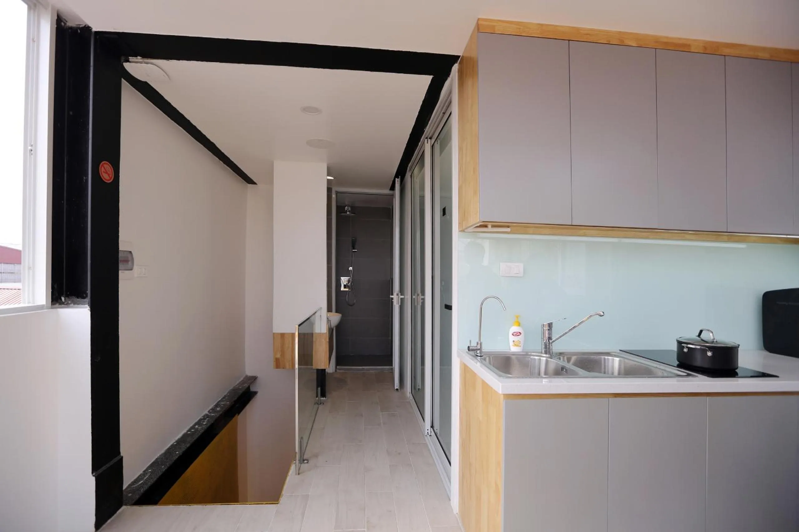 Bathroom in Hanoi Banana Hostel