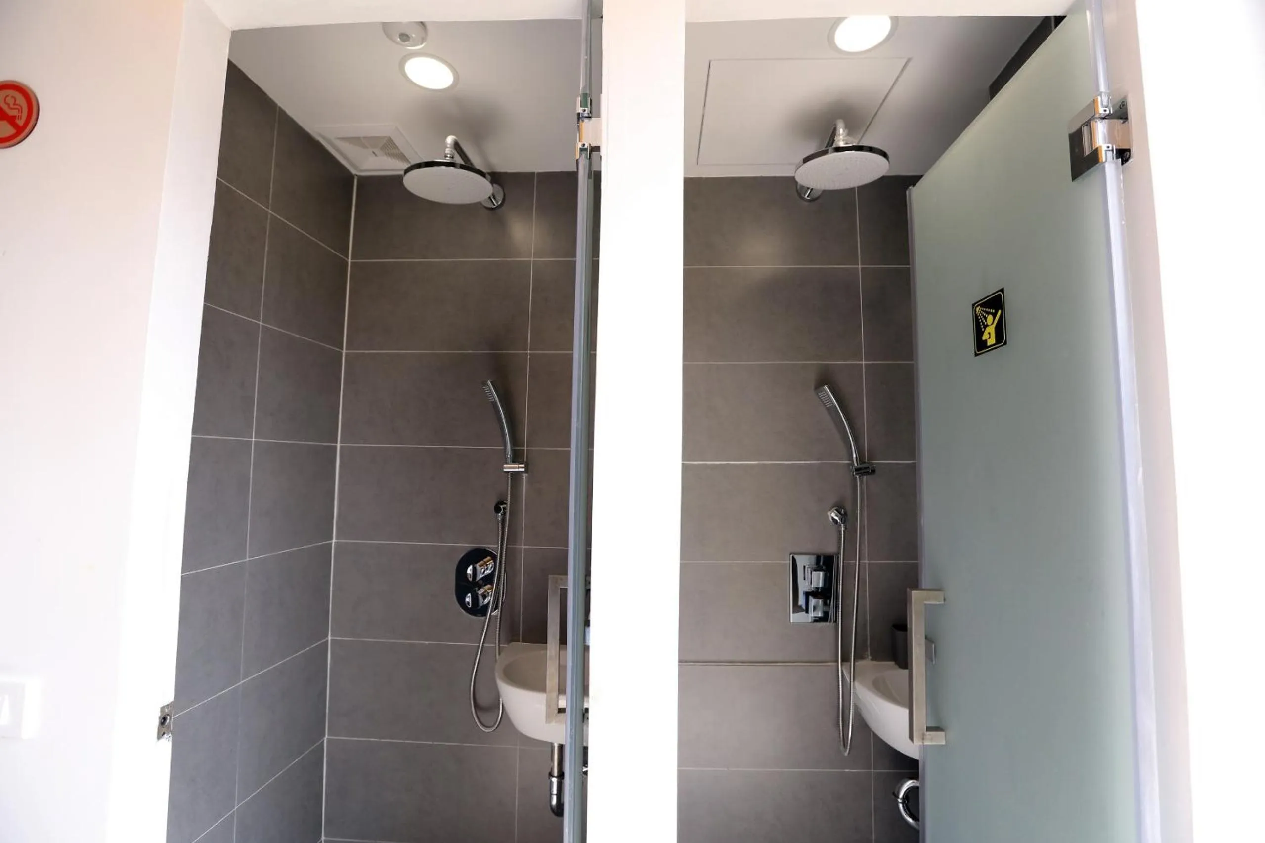 Shower in Hanoi Banana Hostel