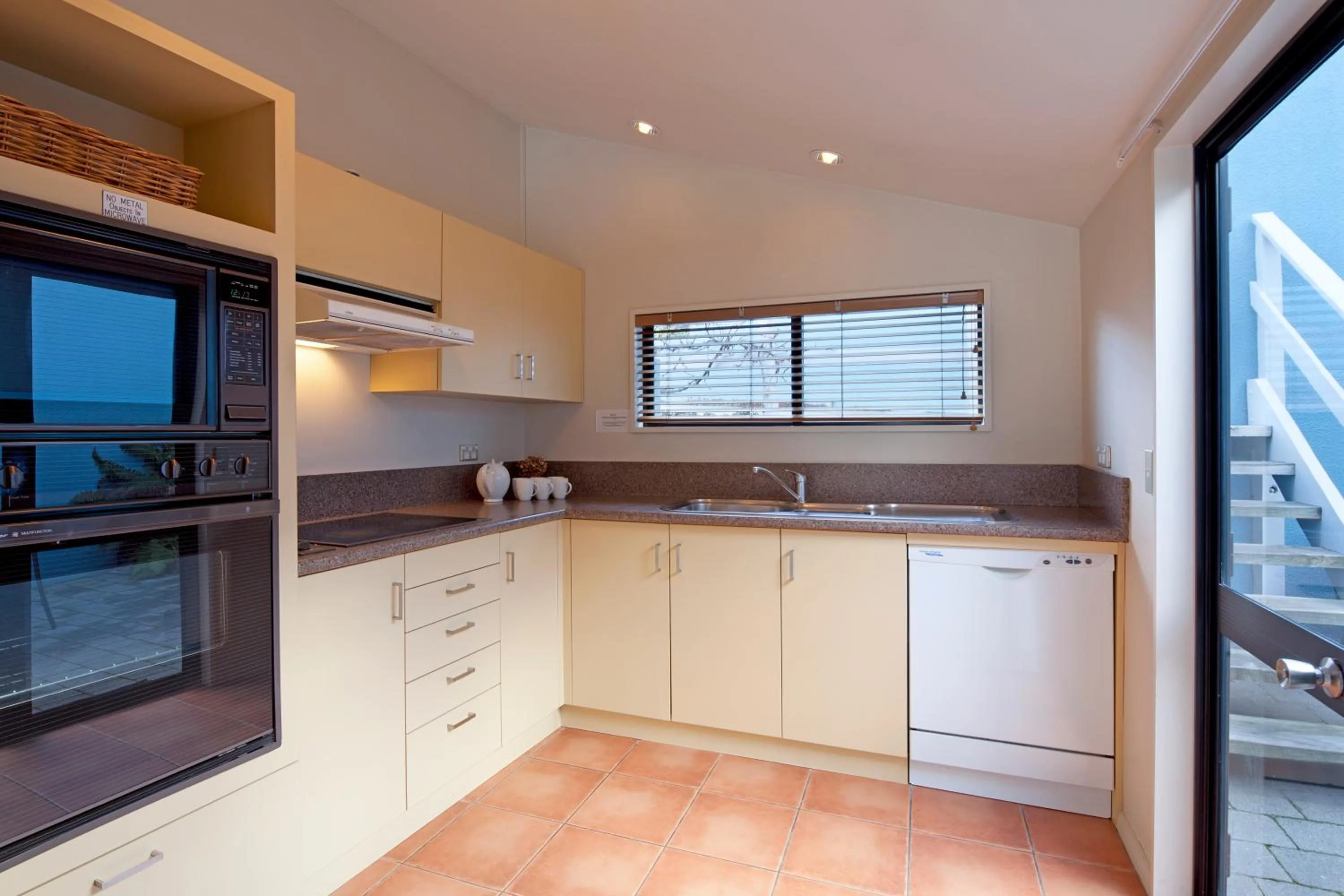 Kitchen or kitchenette in Spinnaker Bay Apartments