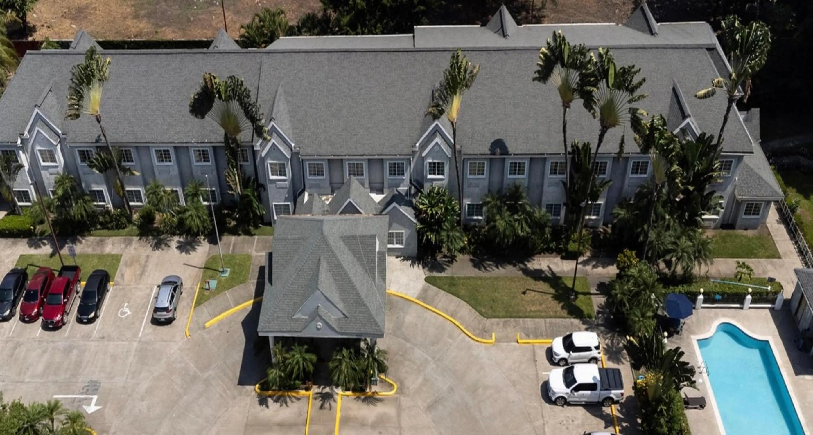 Property building in Metrotel Express