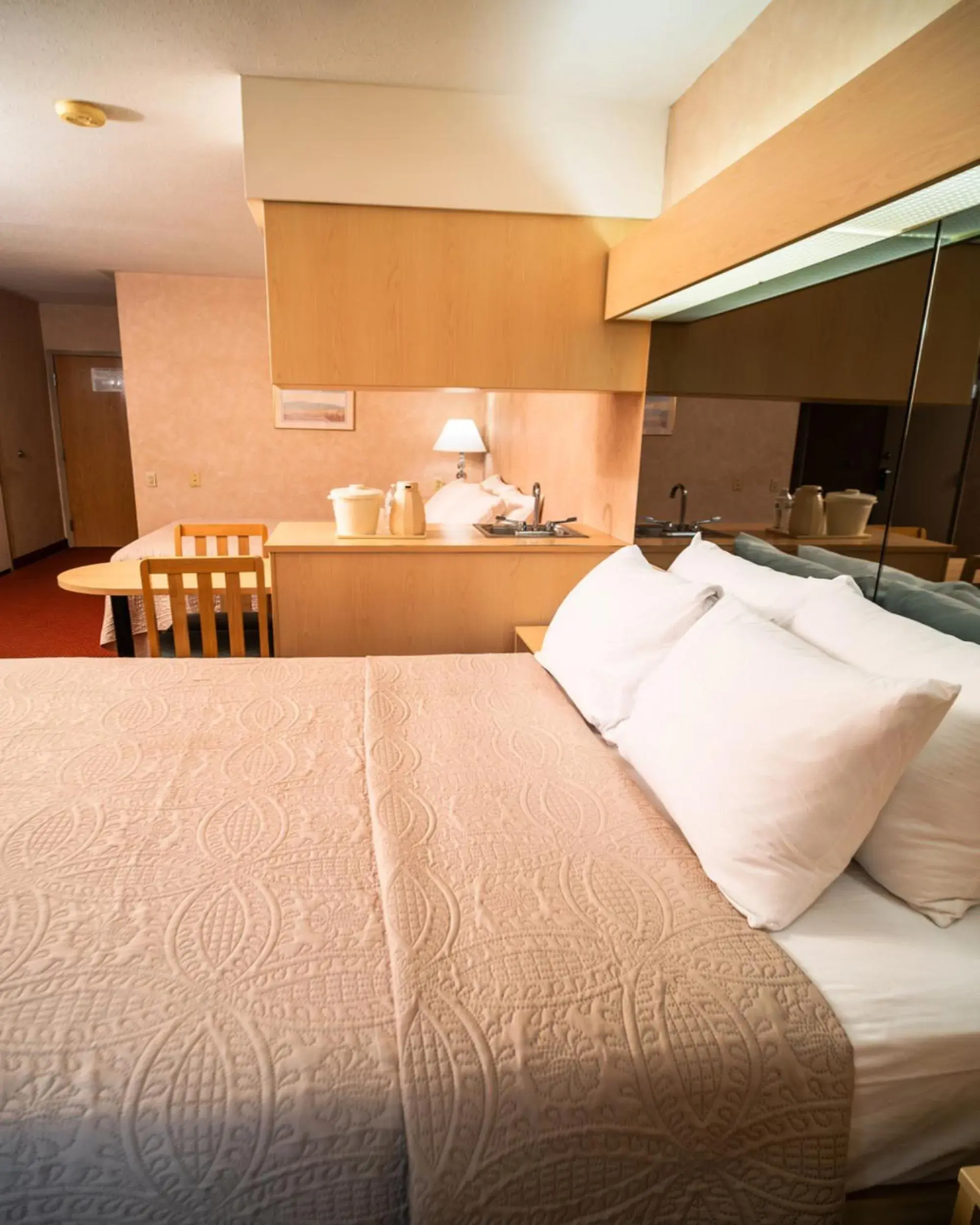 Deluxe Suite Room in Metrotel Express Deluxe Suite Room in Metrotel Express