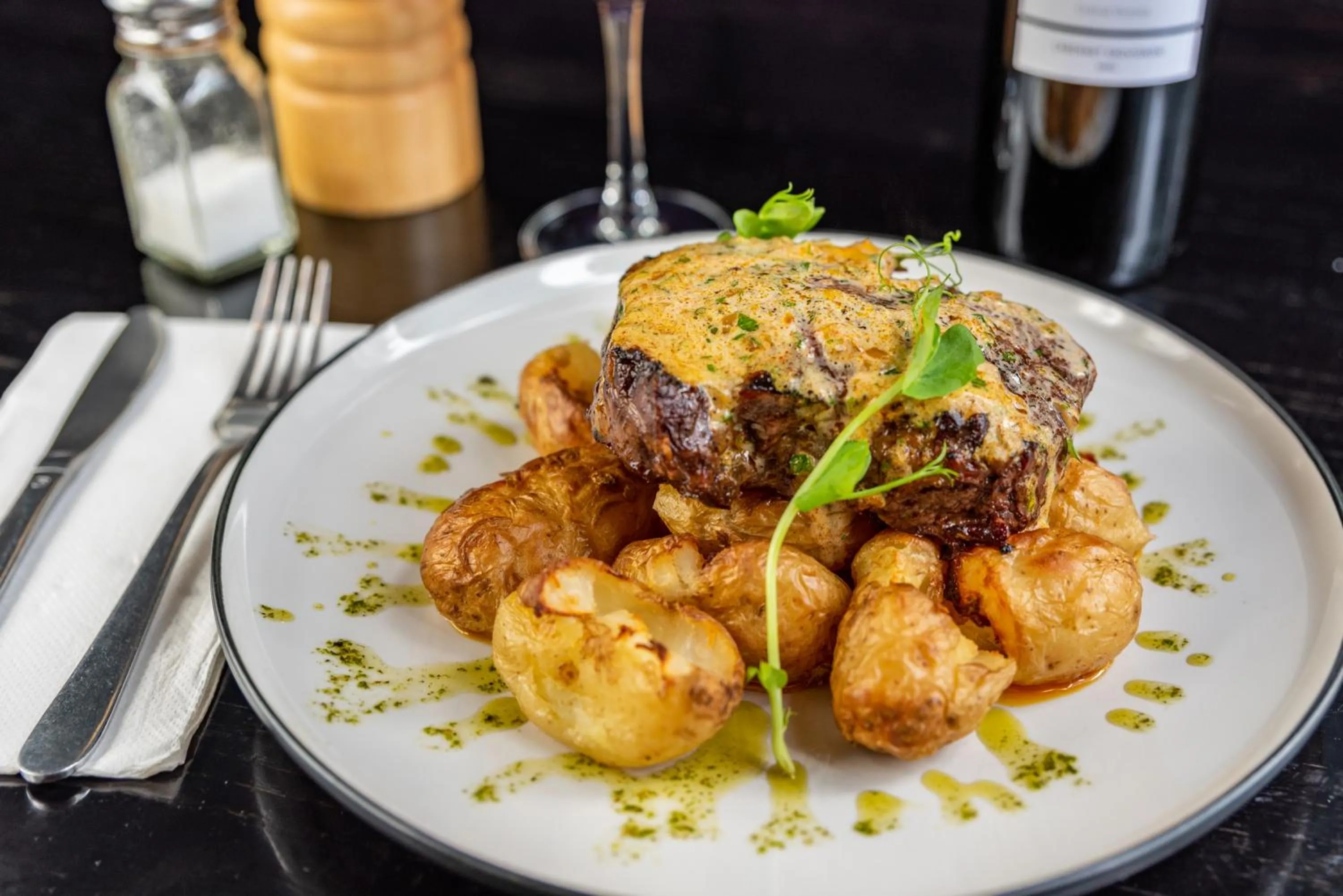 Restaurant/places to eat in The Shakespeare Hotel