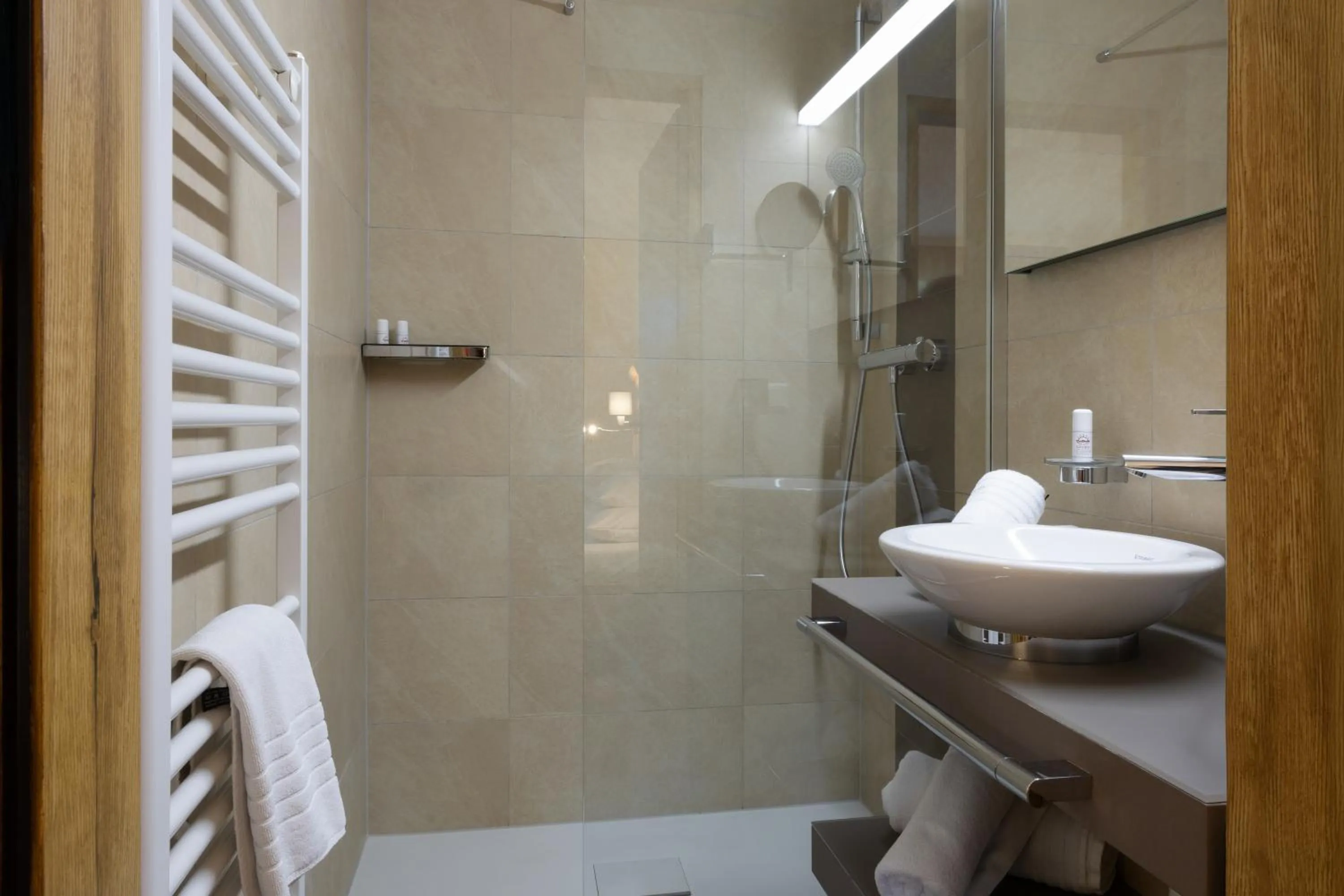 Shower in Hotel Kärnten