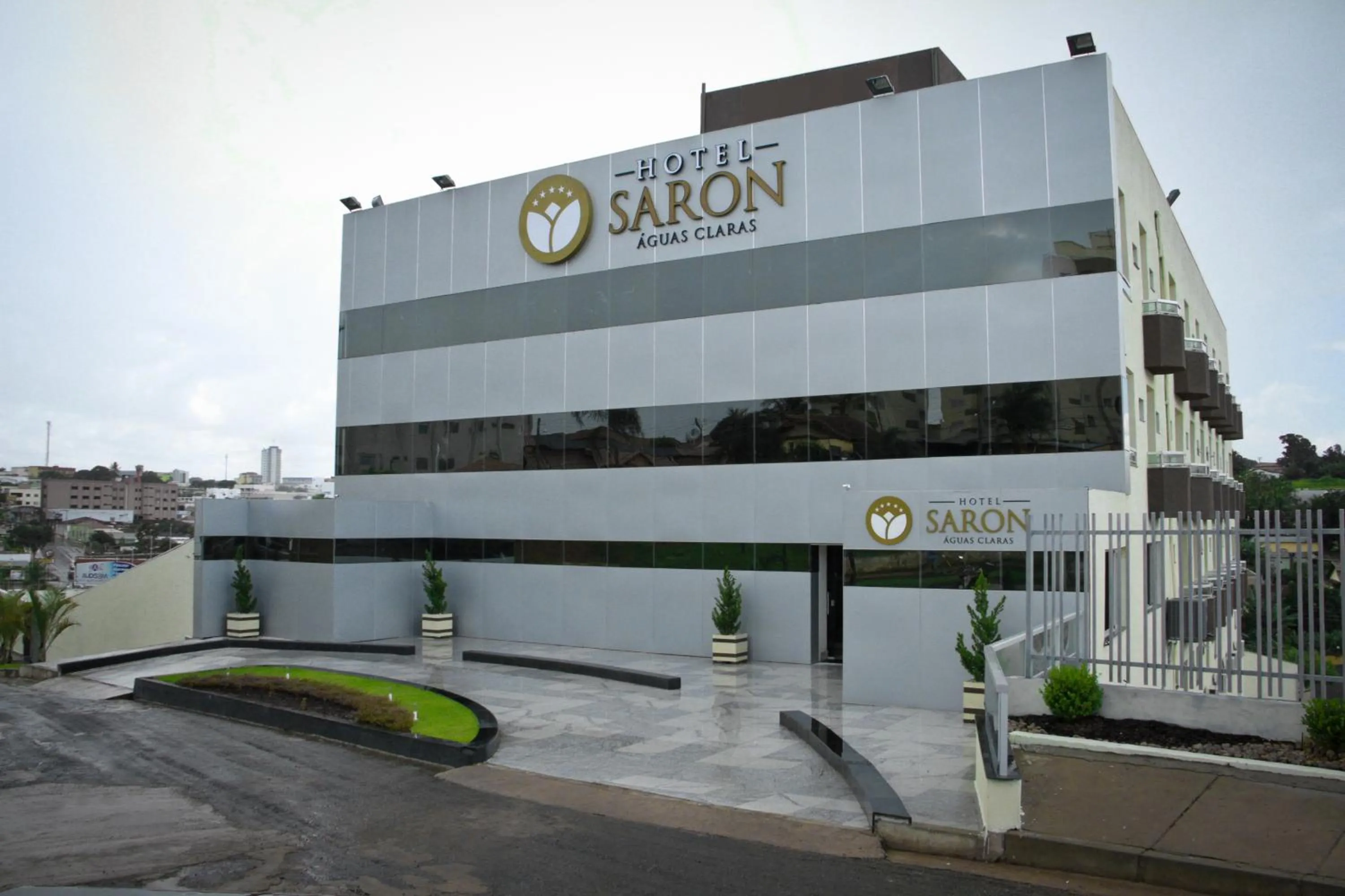 Facade/entrance in Hotel Saron