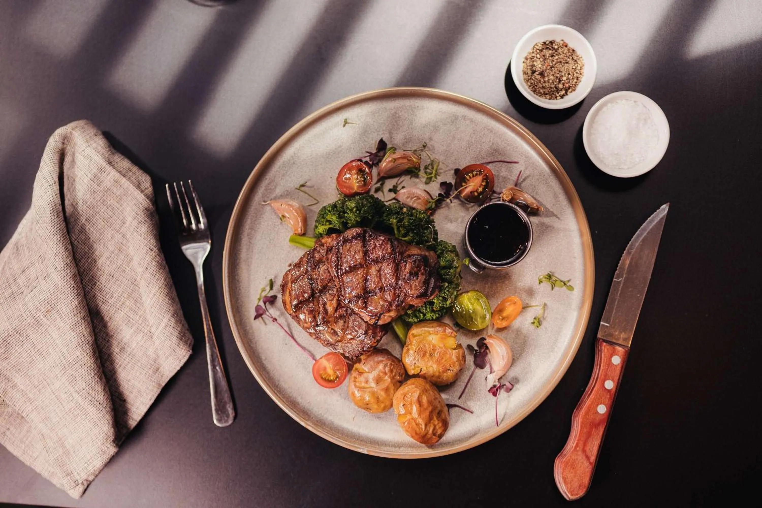 Restaurant/places to eat in WQ Wellington Quarter Hotel