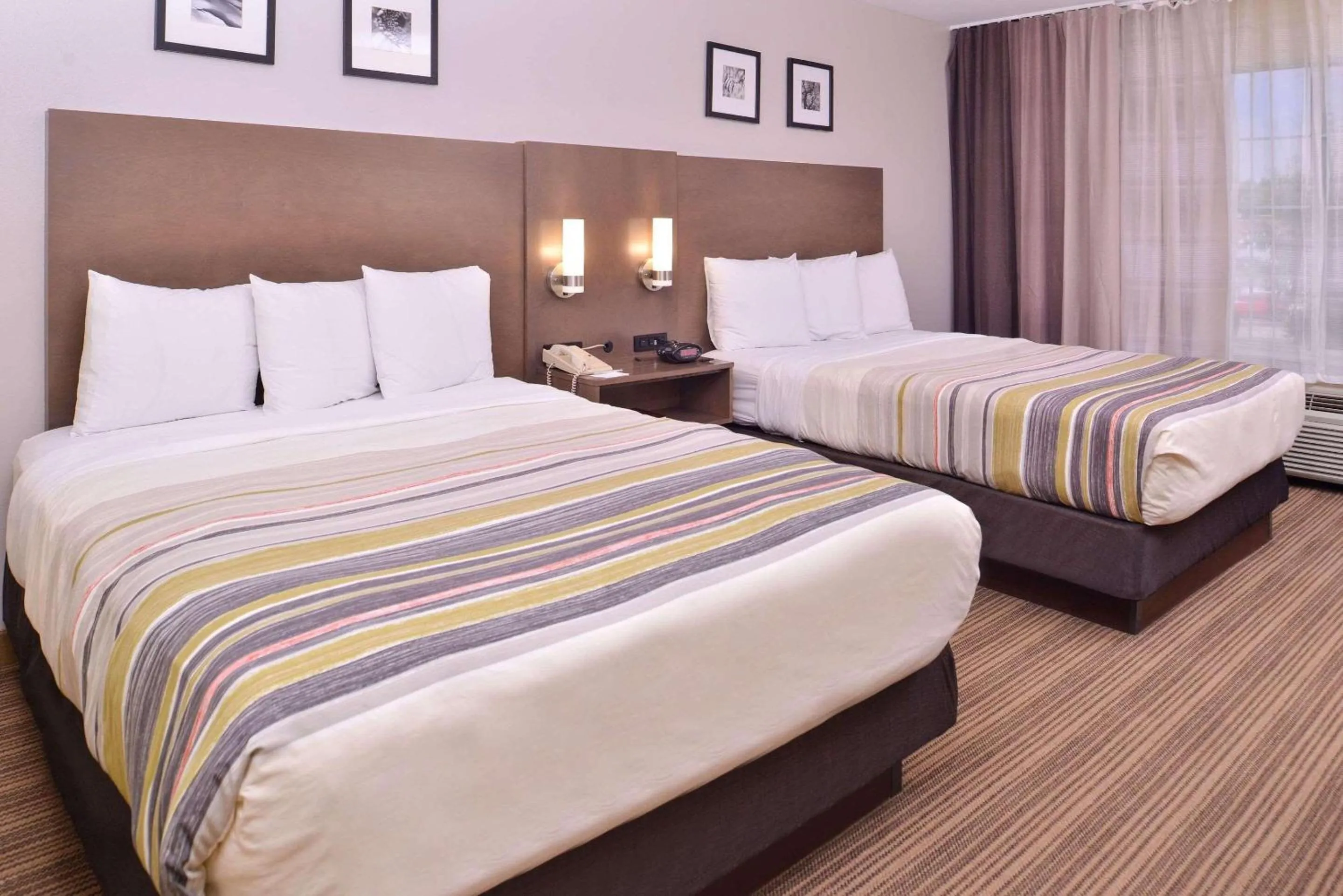 Bedroom, Bed in Country Inn & Suites by Radisson, Omaha Airport, IA
