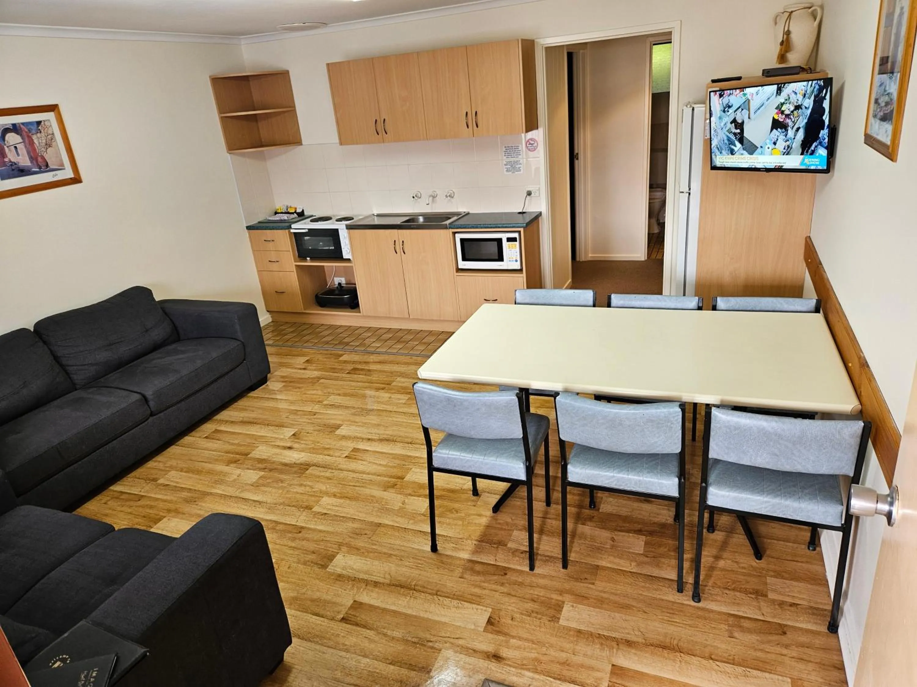 Living room in Warrnambool Motel and Holiday Park
