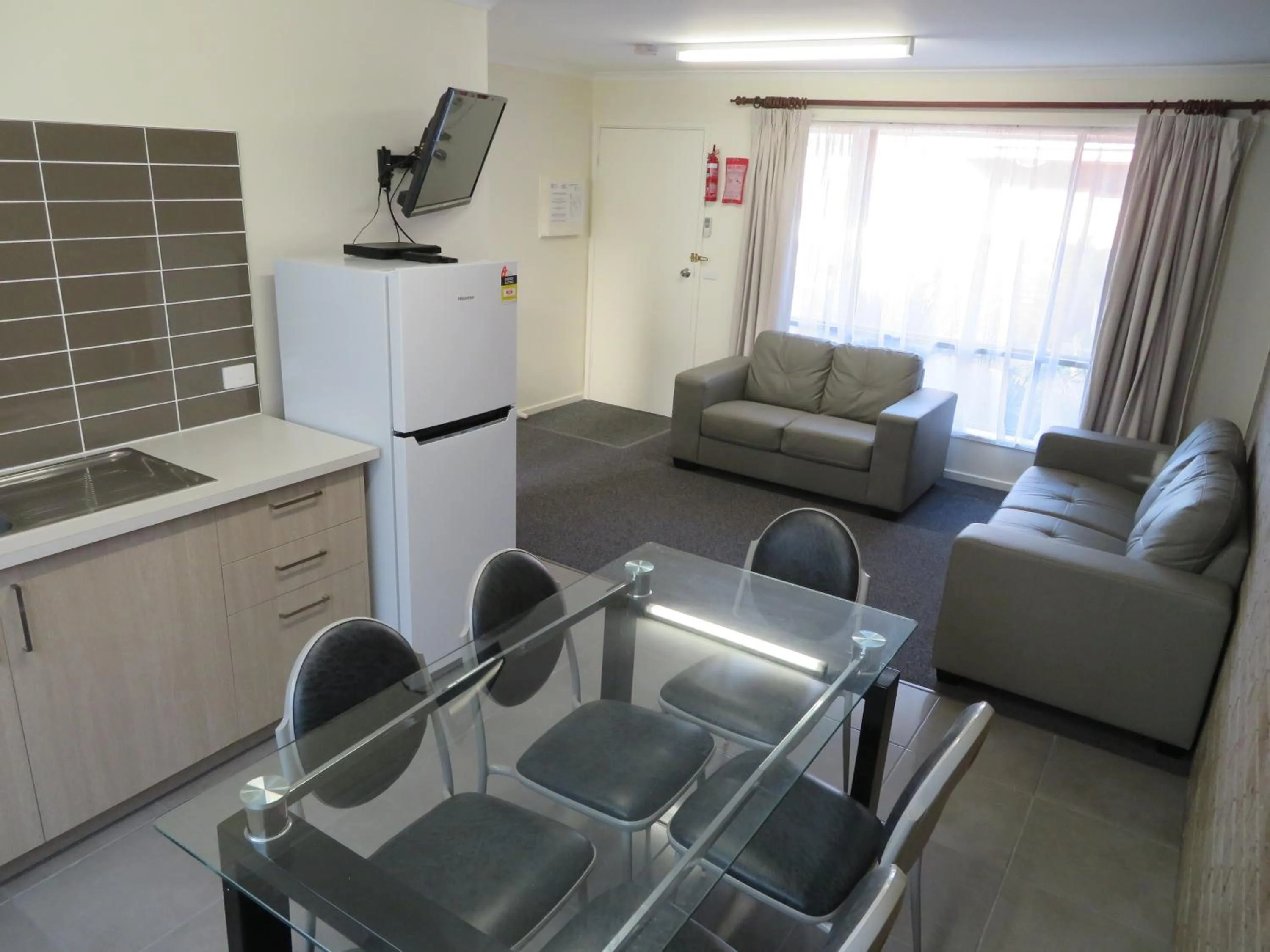 Kitchen or kitchenette in Warrnambool Motel and Holiday Park