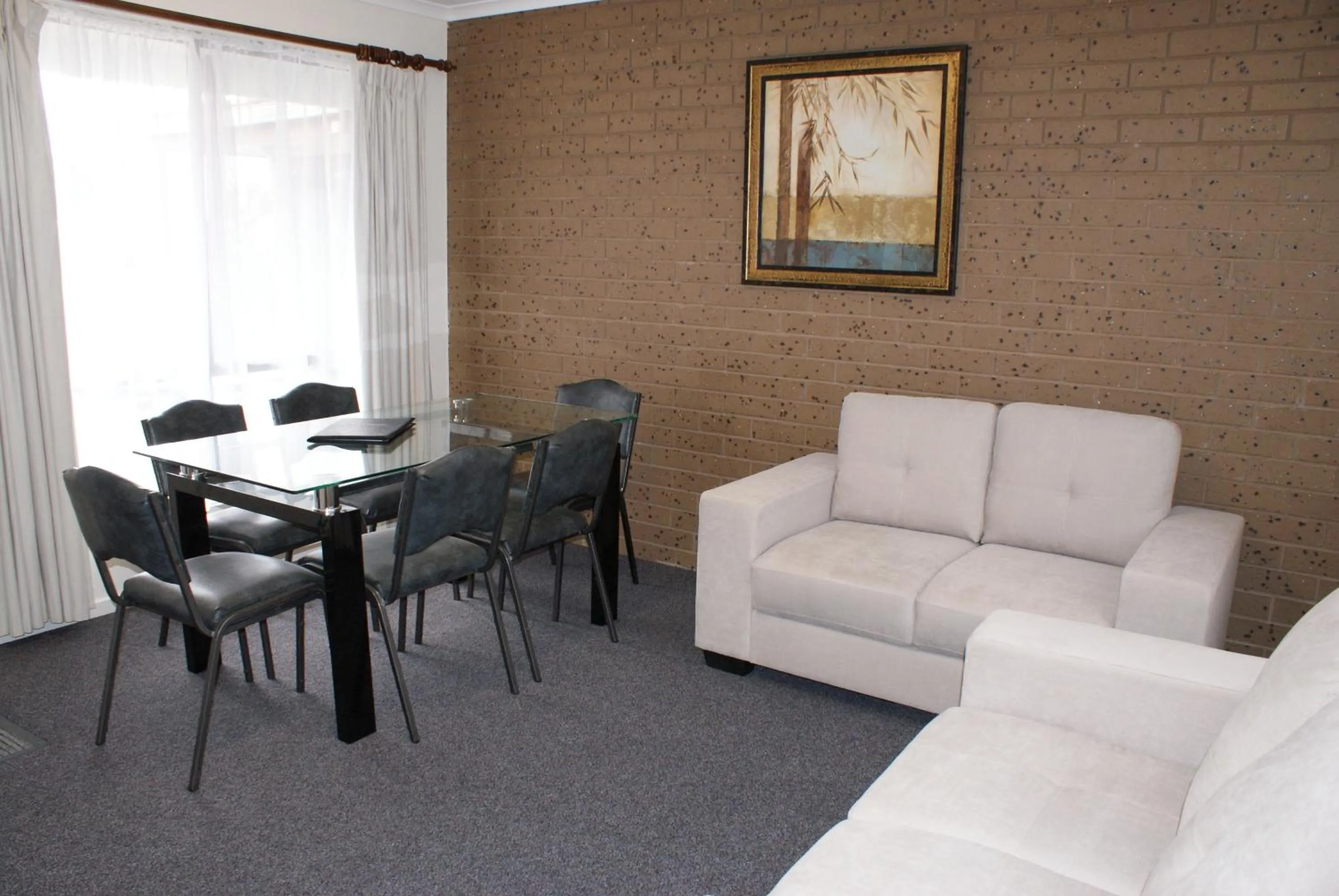 Living room in Warrnambool Motel and Holiday Park