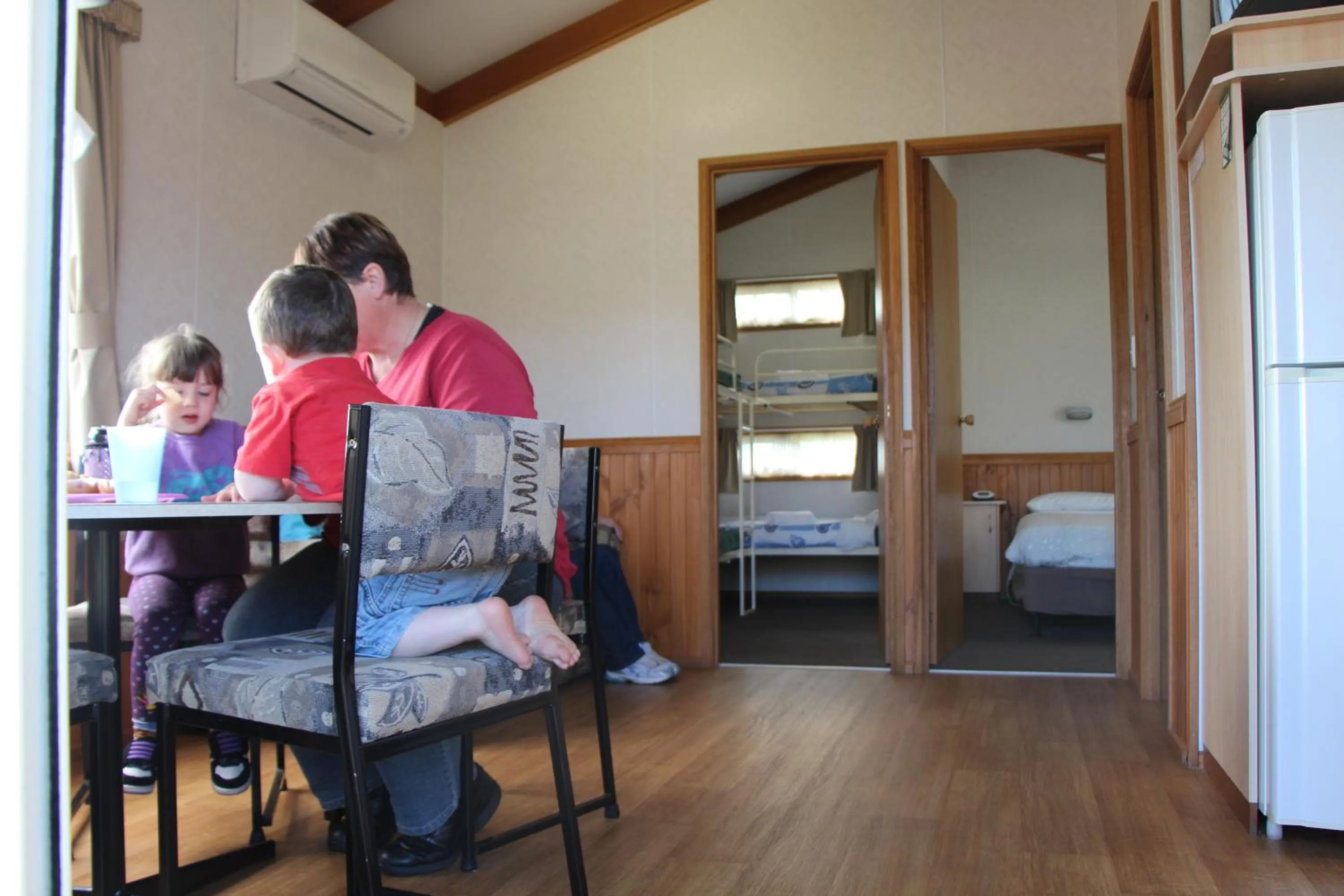 Coffee/tea facilities, Bed in Warrnambool Motel and Holiday Park