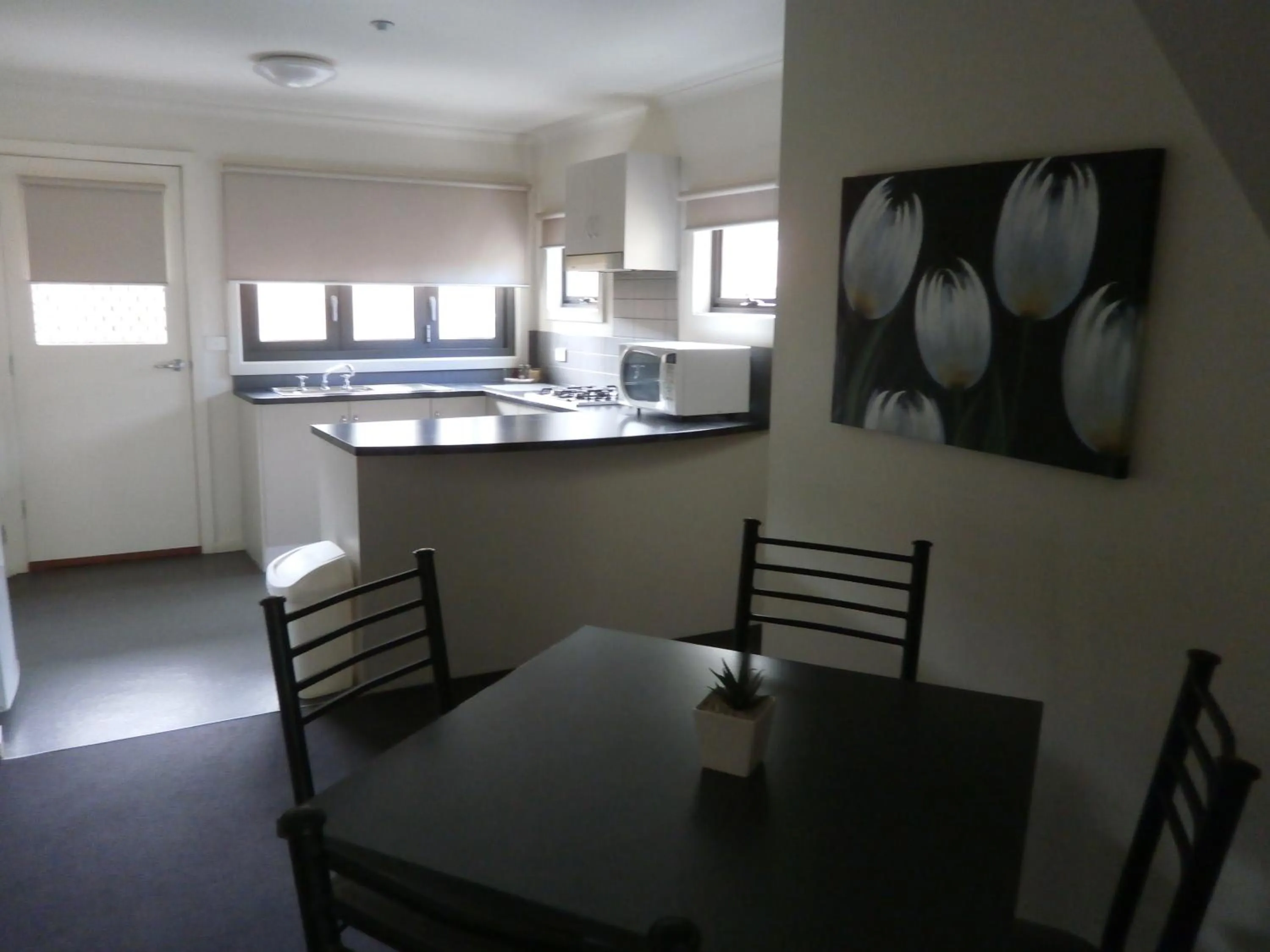 Dining area in Sovereign Views Apartments