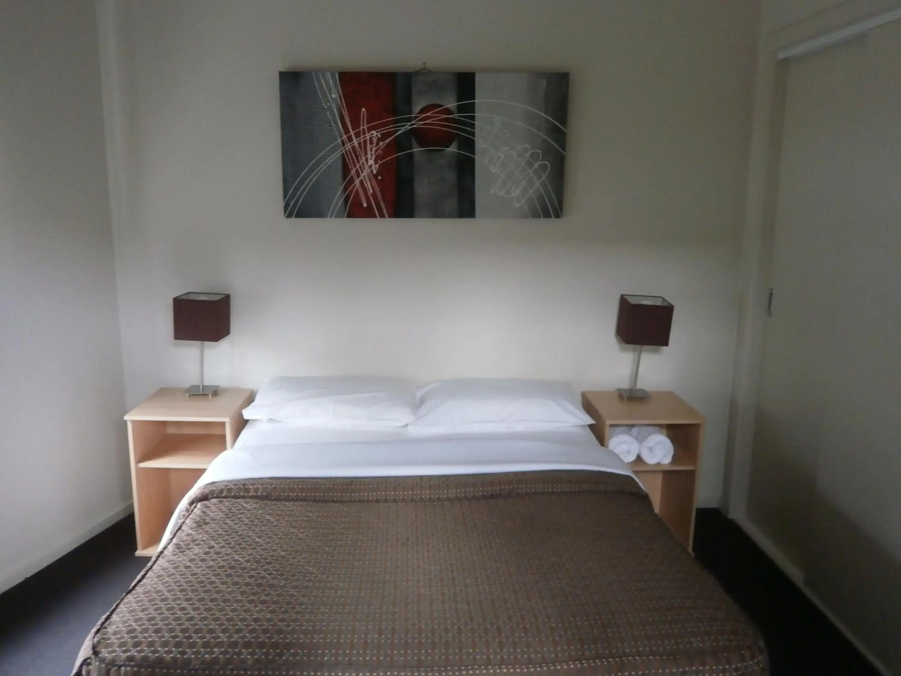 Two Bedroom Townhouse in Sovereign Views Apartments Two Bedroom Townhouse in Sovereign Views Apartments