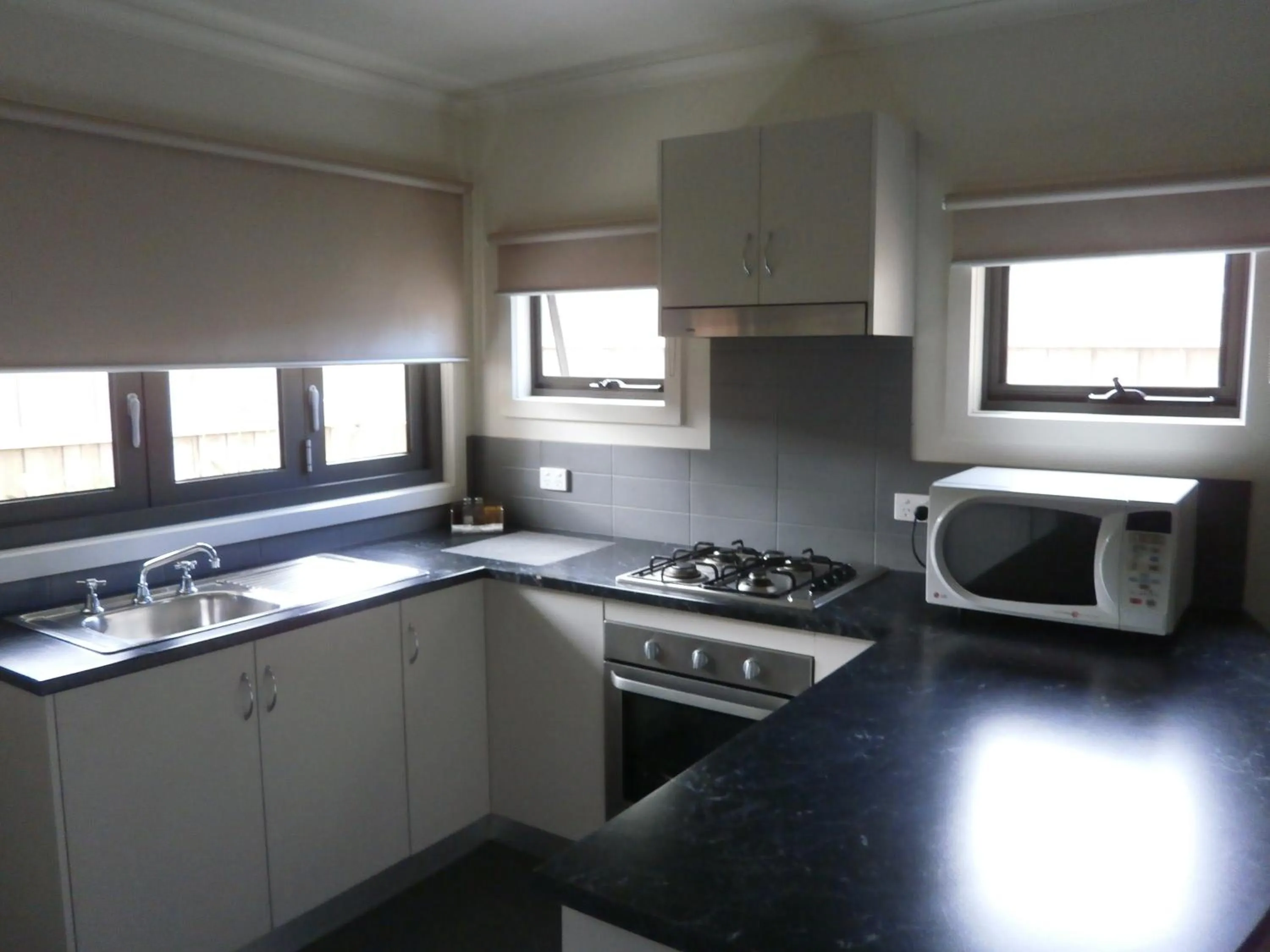 Kitchen or kitchenette in Sovereign Views Apartments