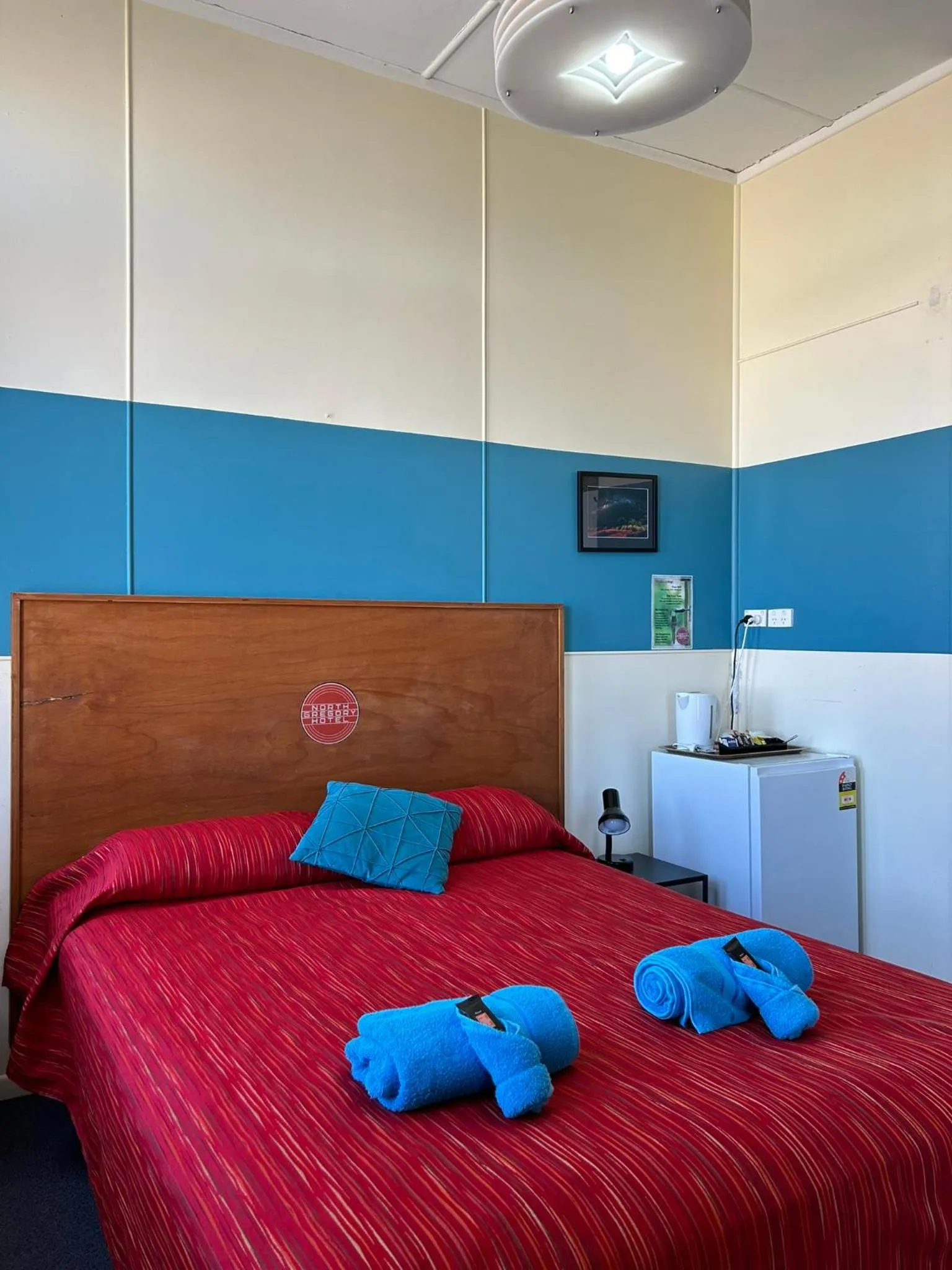 Bed in North Gregory Hotel