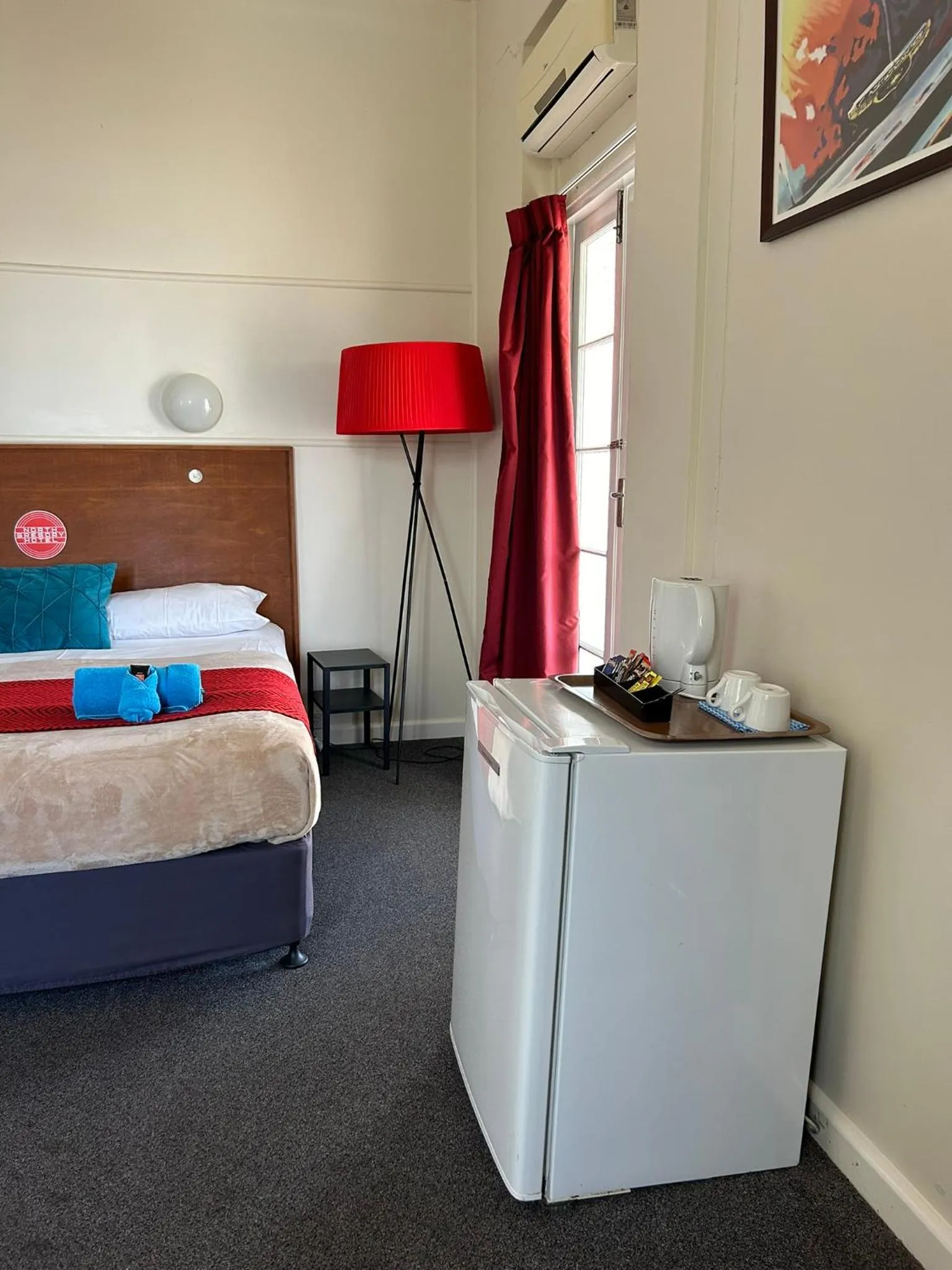 Bed in North Gregory Hotel