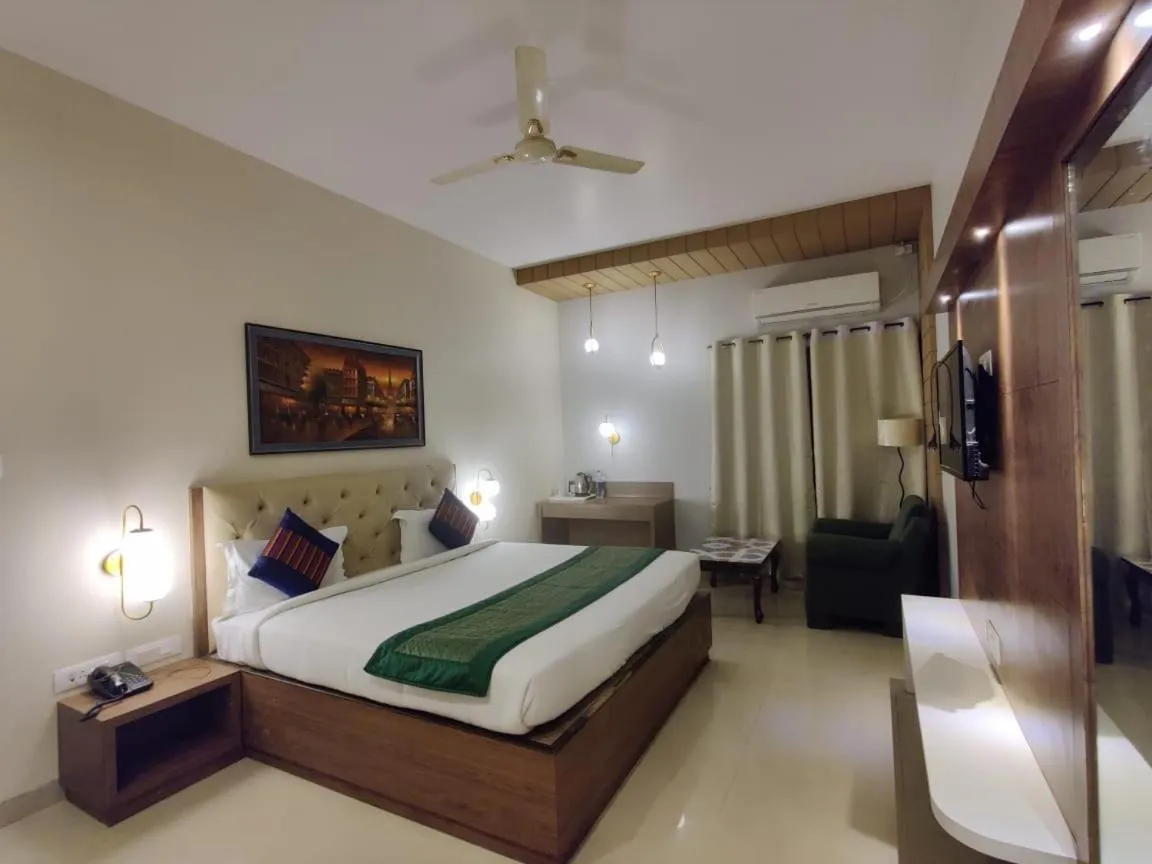Bed in Comfort Inn Shubhra, Ghazipur