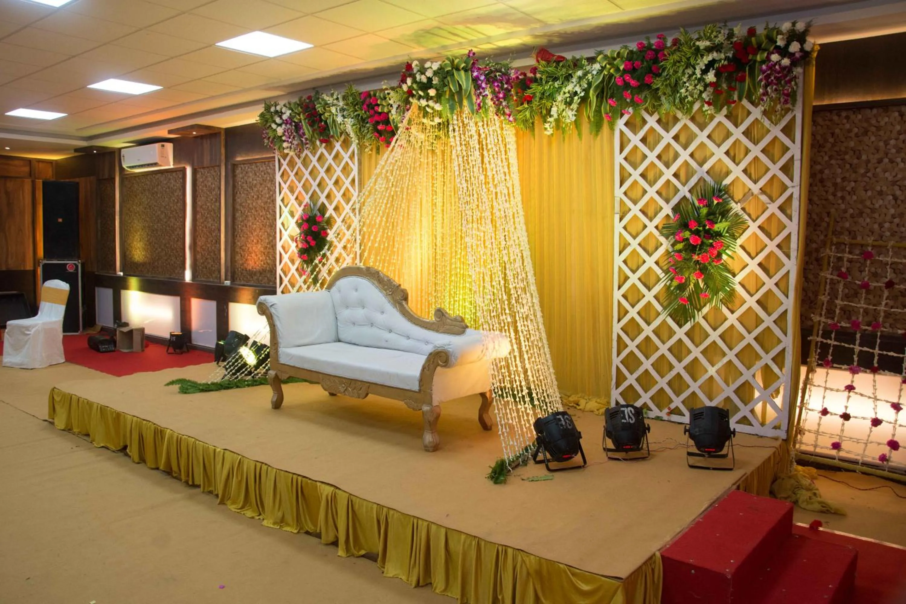 Banquet/Function facilities in Comfort Inn Shubhra, Ghazipur