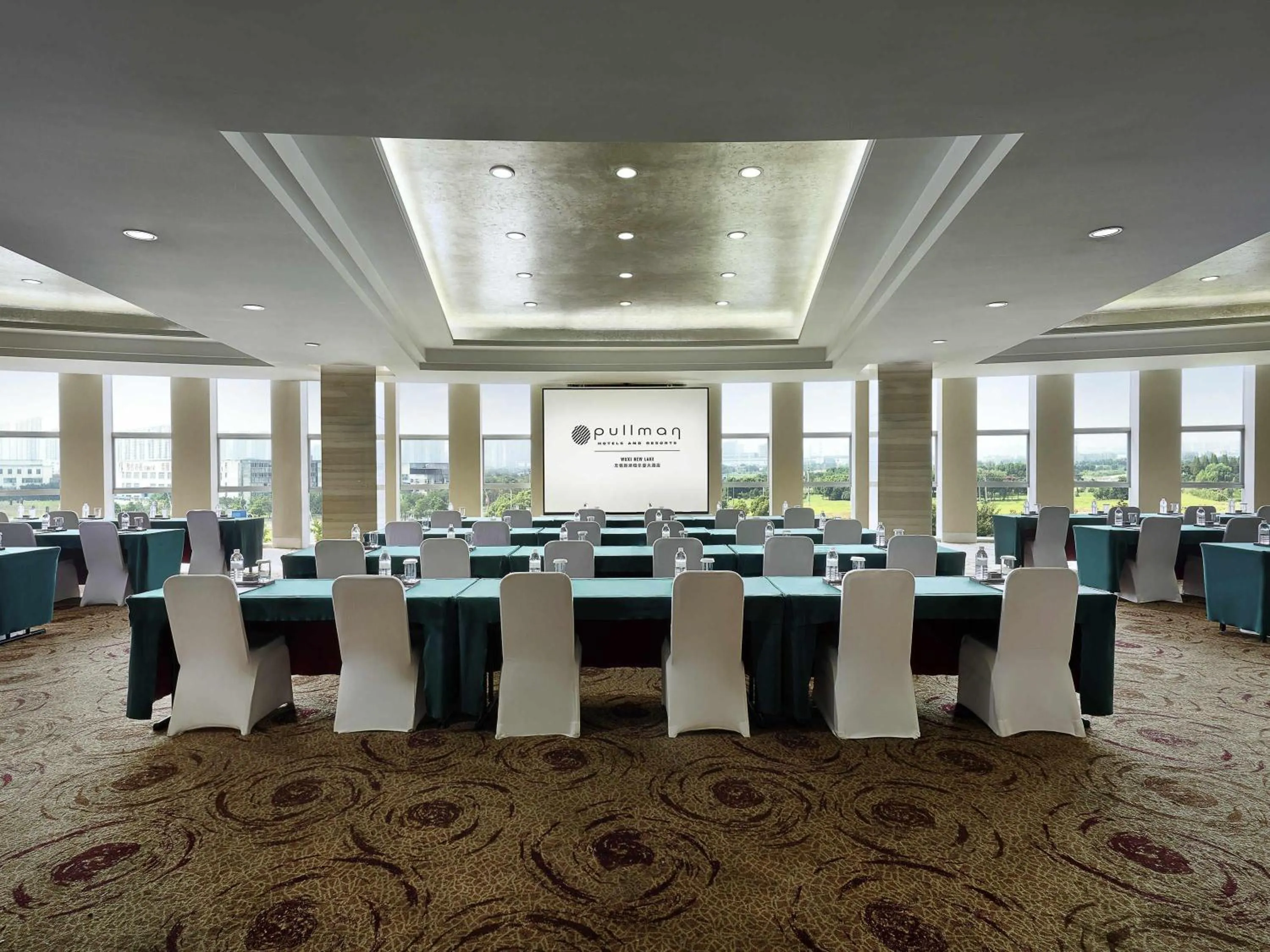 Meeting/conference room in Pullman Wuxi New Lake