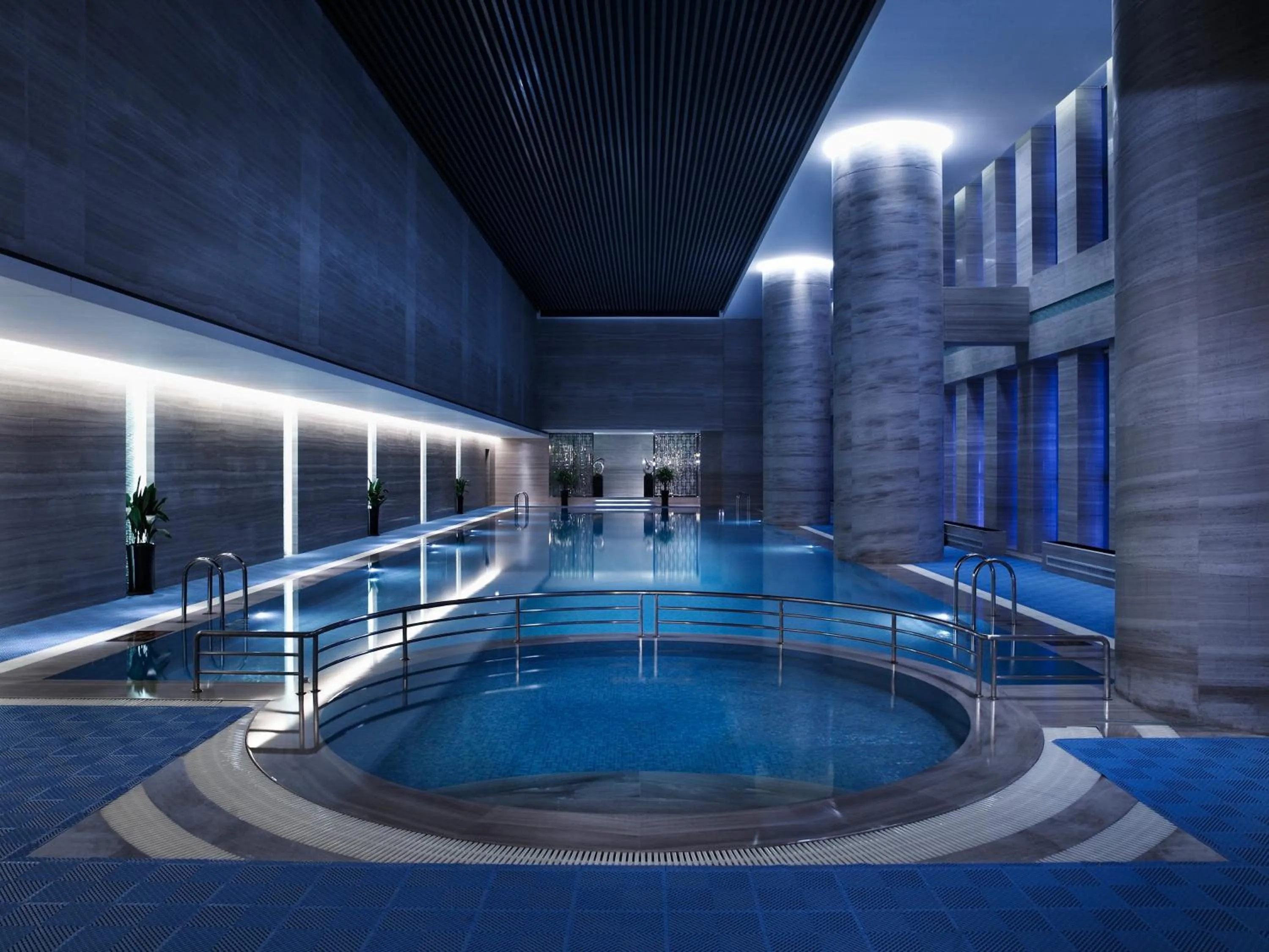 Swimming pool in Pullman Wuxi New Lake