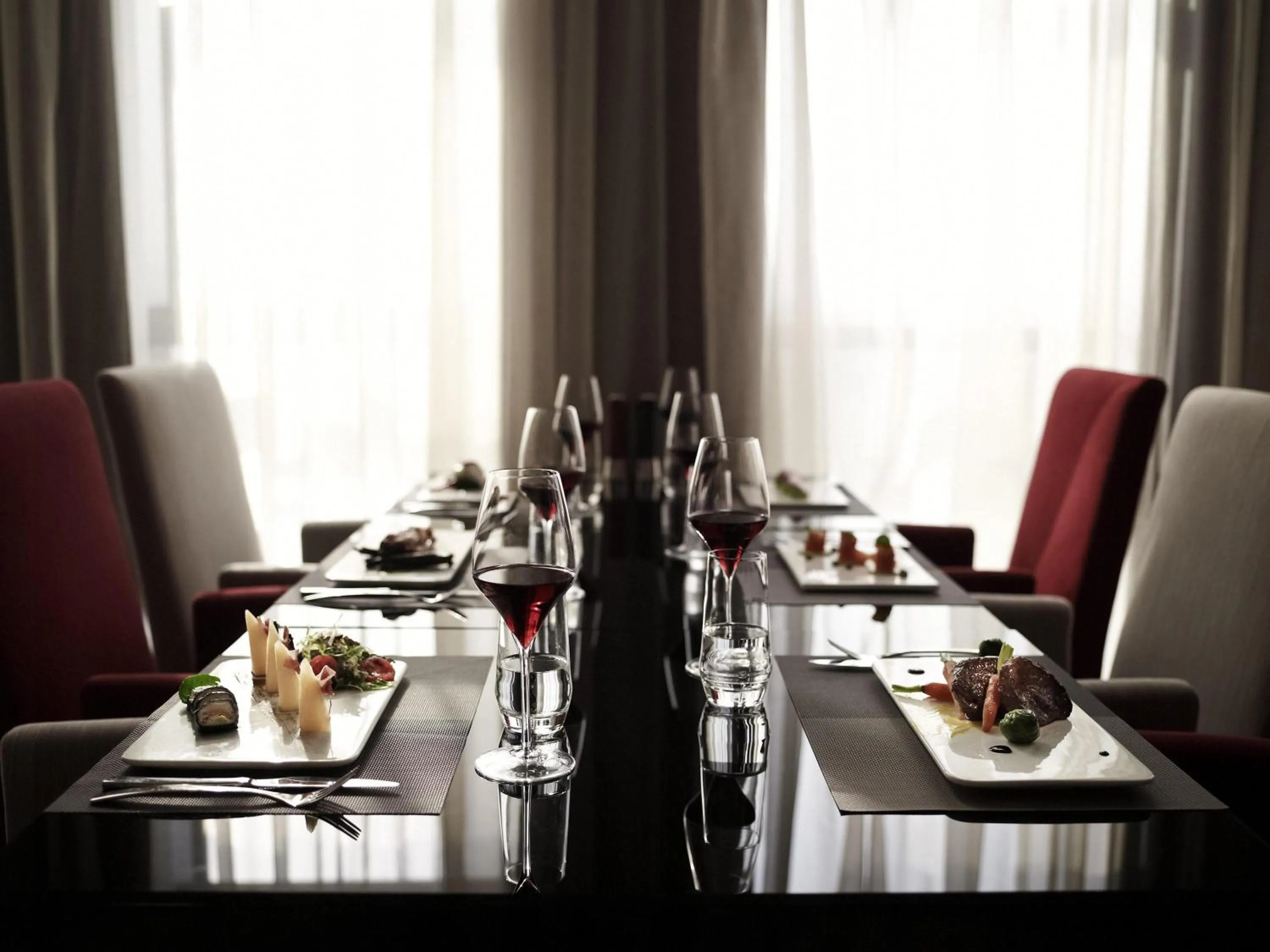 Restaurant/places to eat in Pullman Wuxi New Lake