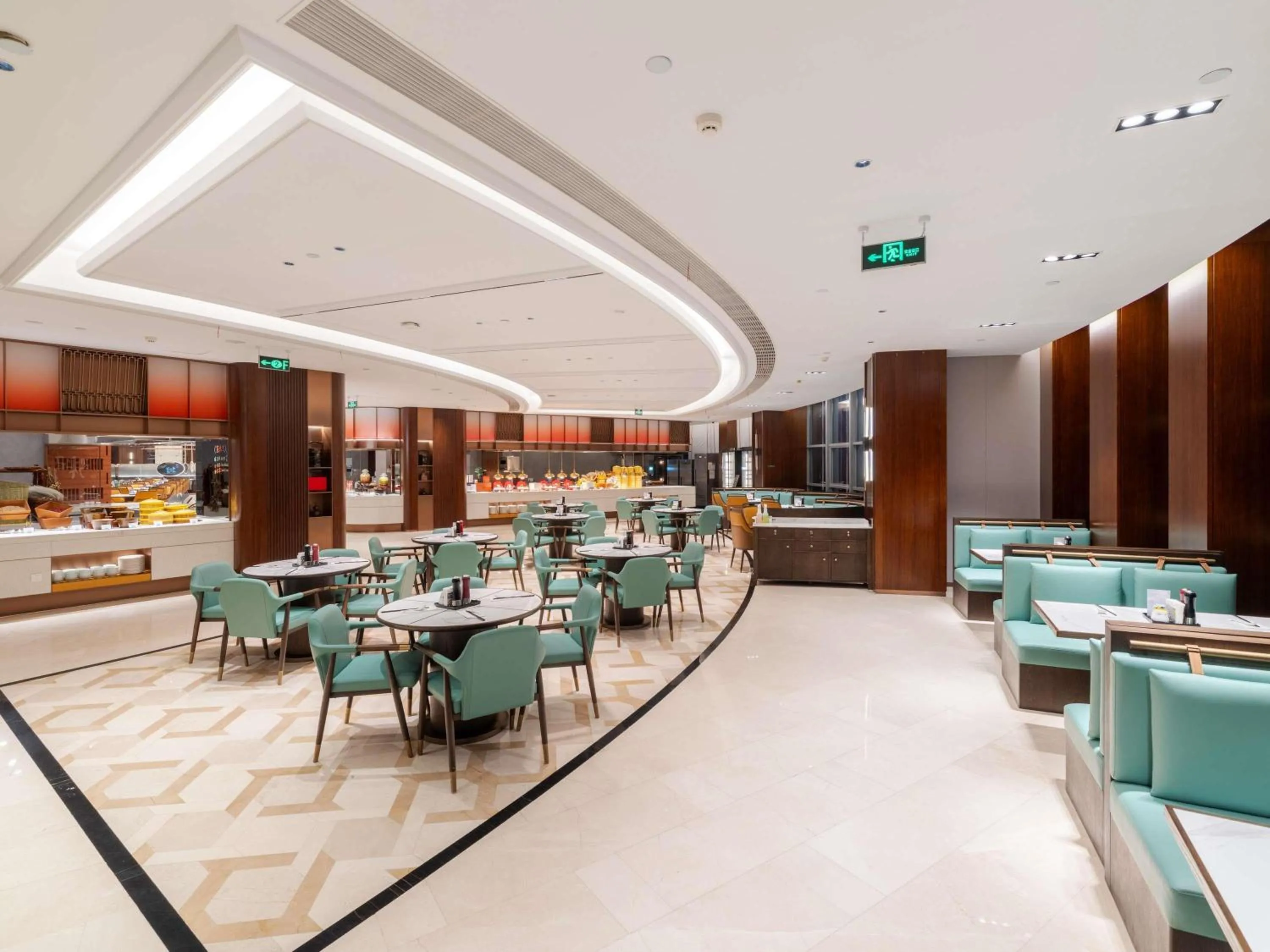 Restaurant/places to eat in Pullman Wuxi New Lake