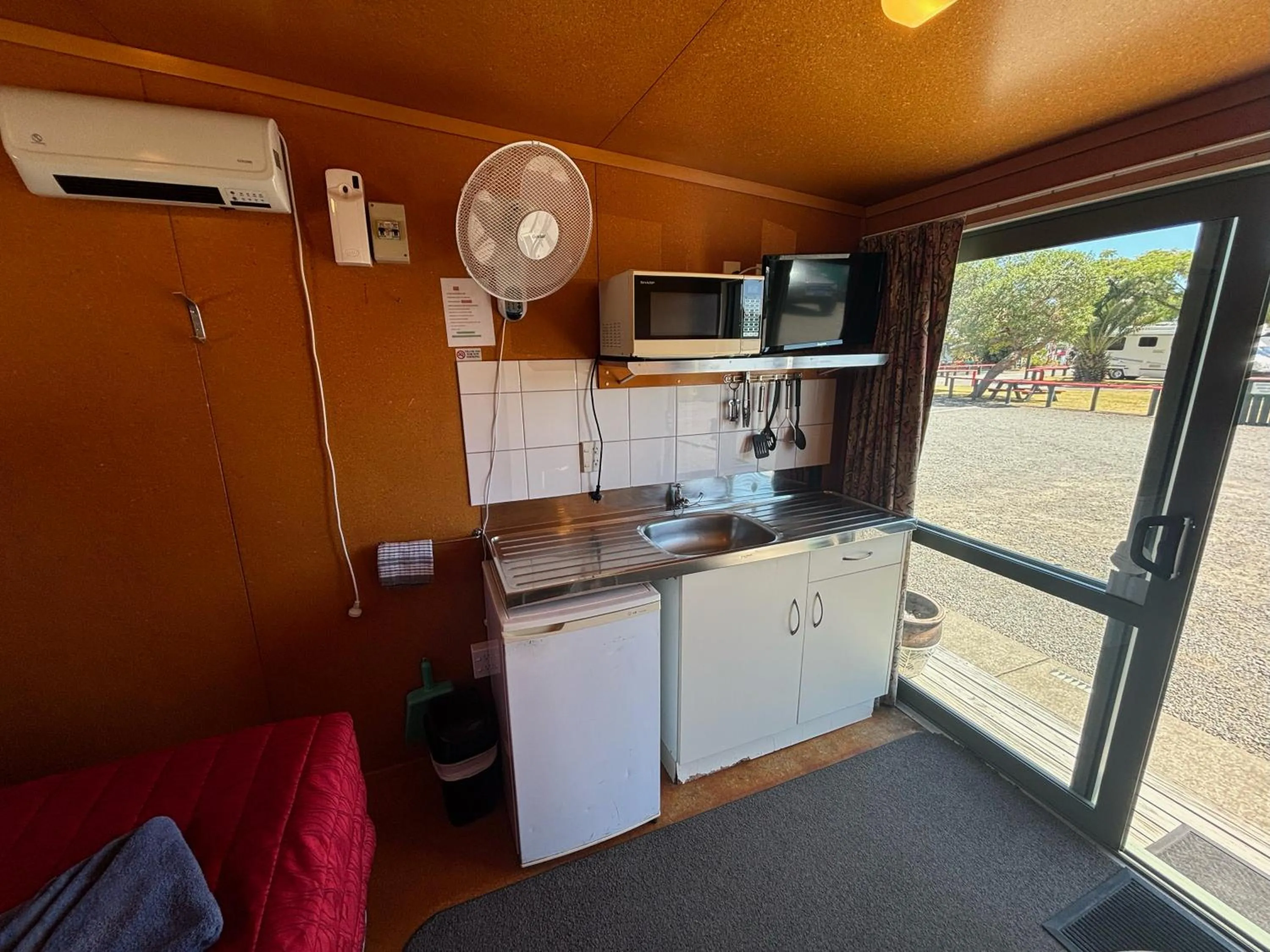 Kitchen or kitchenette in Westshore Holiday Park