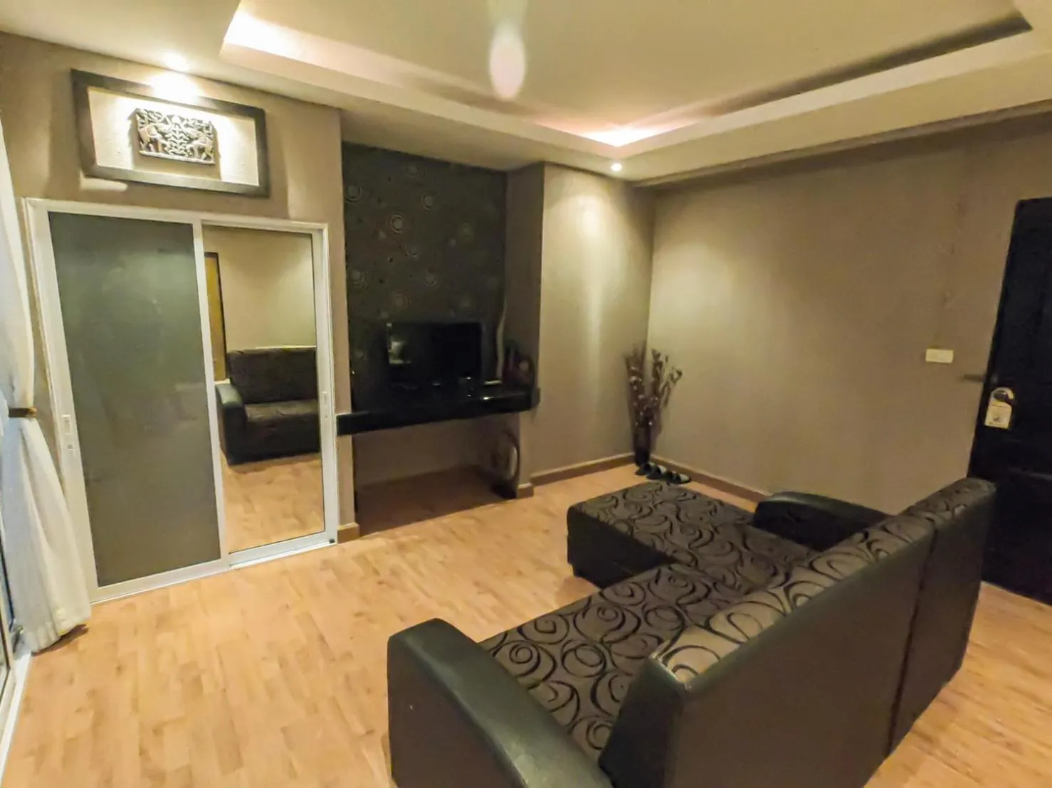 TV and multimedia in Inspire House Hotel